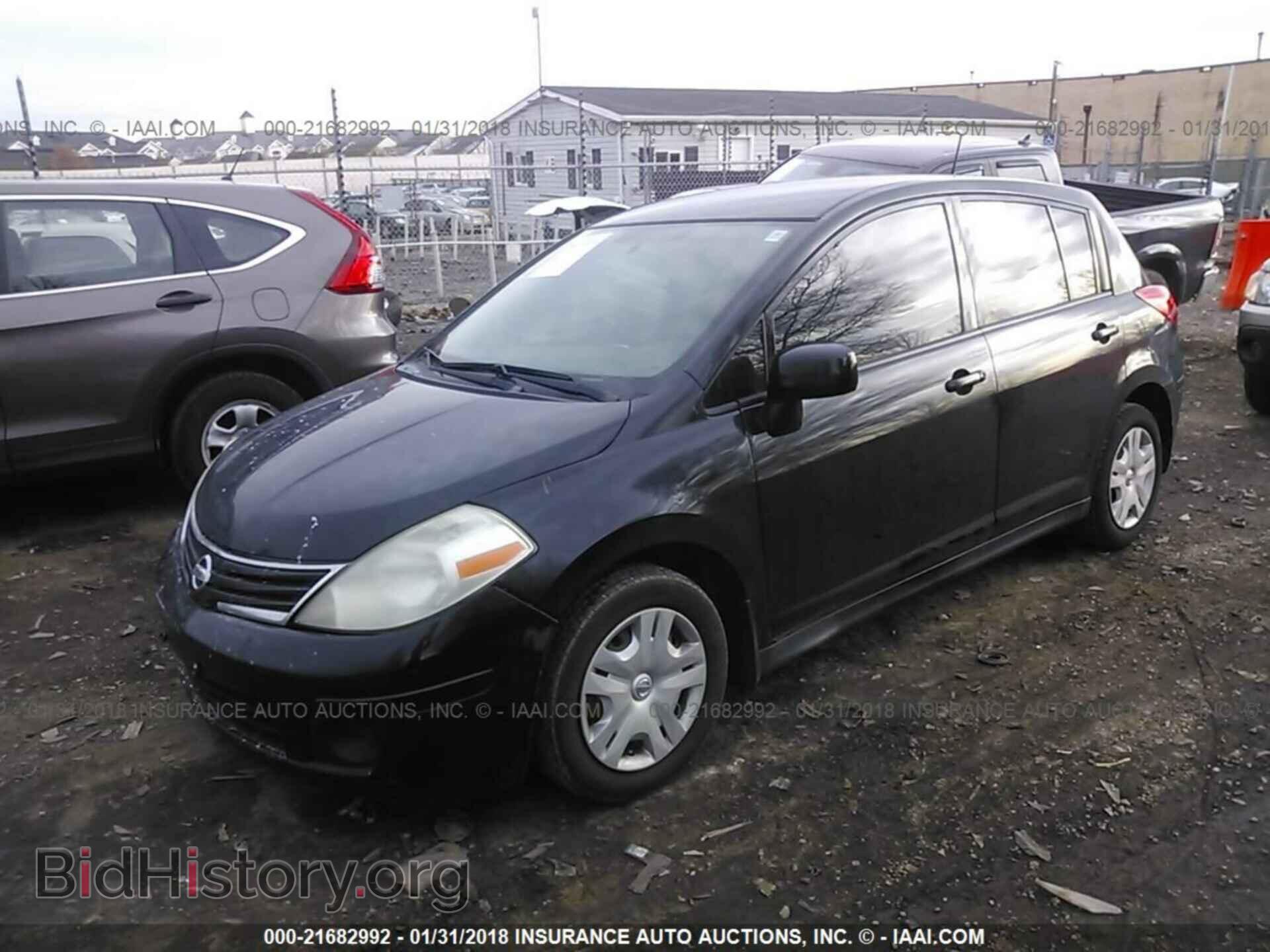 2011 Nissan Versa - VIN: 3N1BC1CP2BL499830 - Фото 2