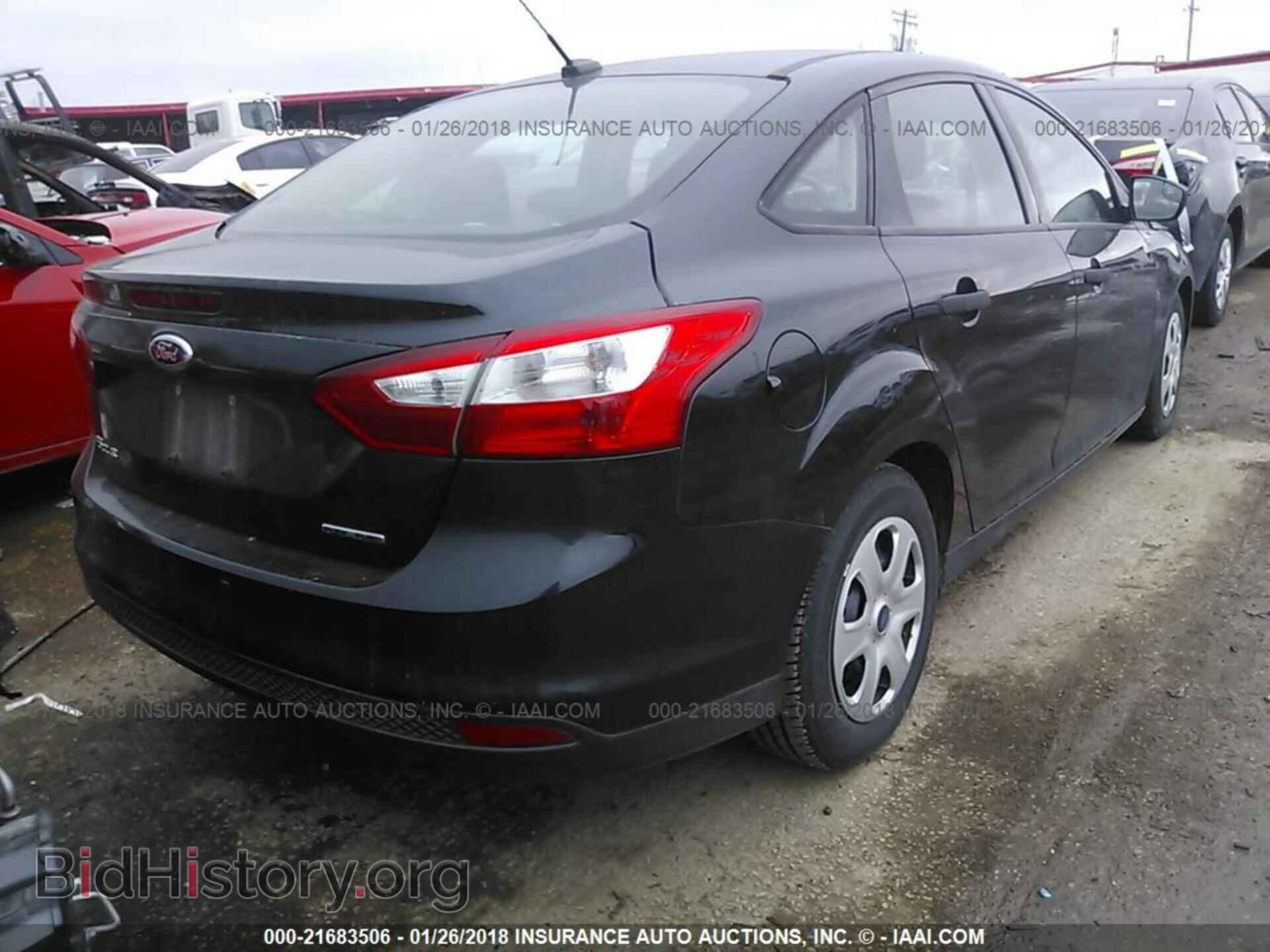2013 Ford Focus - VIN: 1FADP3E2XDL262966 - Фото 4