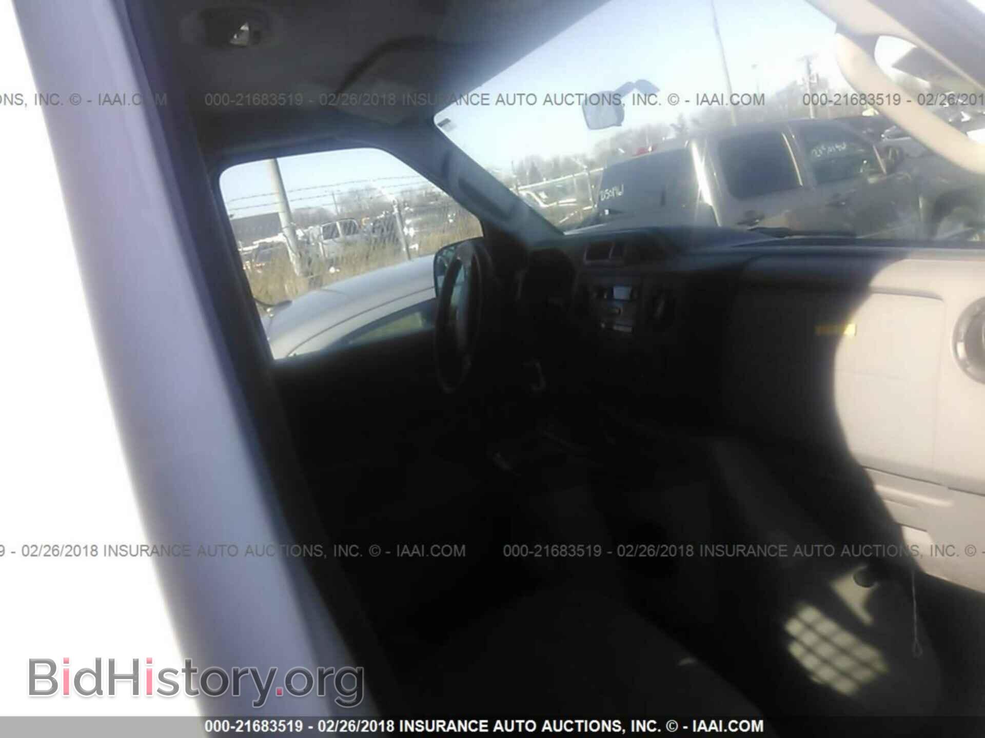 2011 Ford Econoline - VIN: 1FTNE1EW0BDB38403 - Photo 5