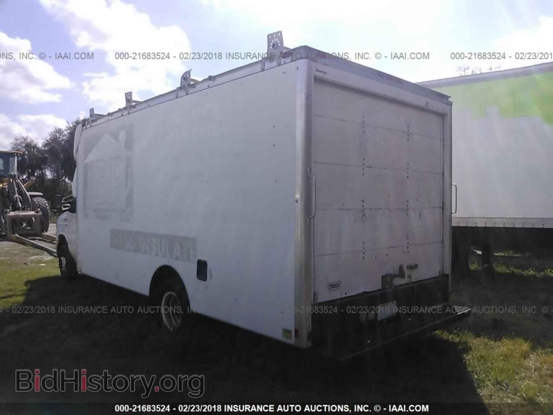 2013 Ford Econoline - VIN: 1FDWE3FL7DDA41881 - Фото 3