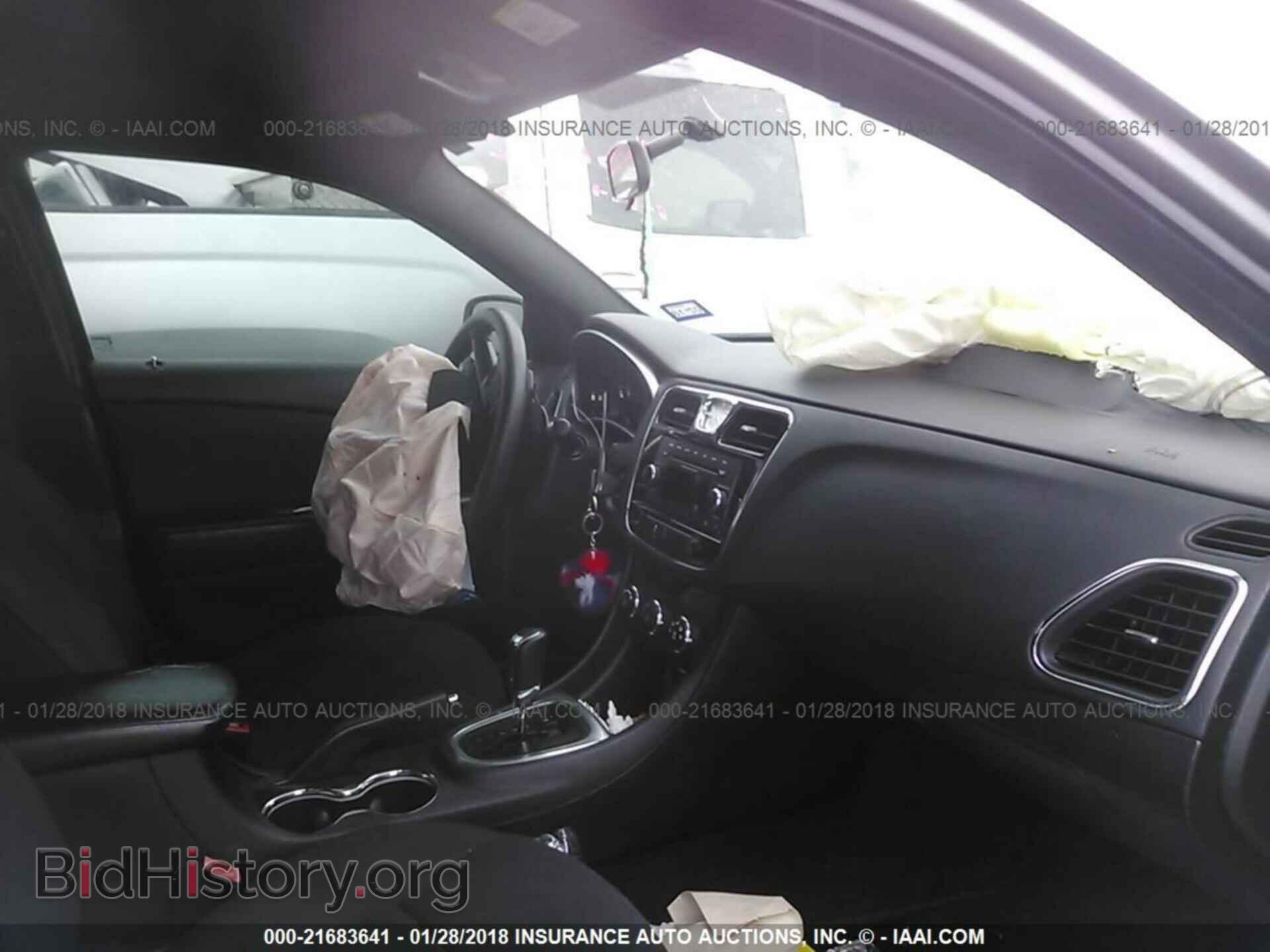 2012 Chrysler 200 - VIN: 1C3CCBAB8CN201950 - Фото 5