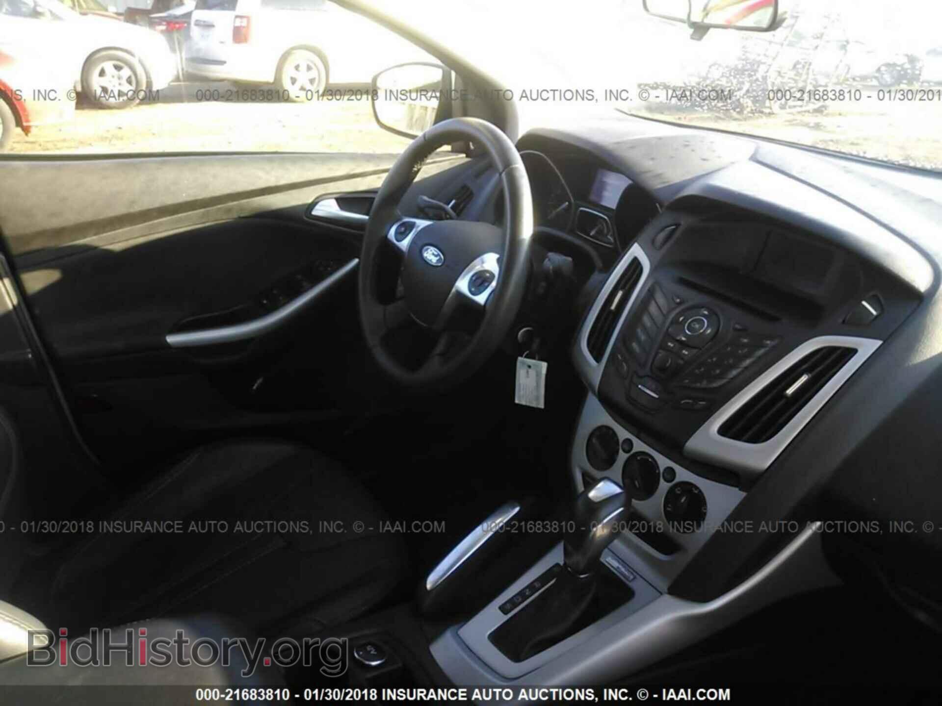 2014 Ford Focus - VIN: 1FADP3F20EL103843 - Photo 5