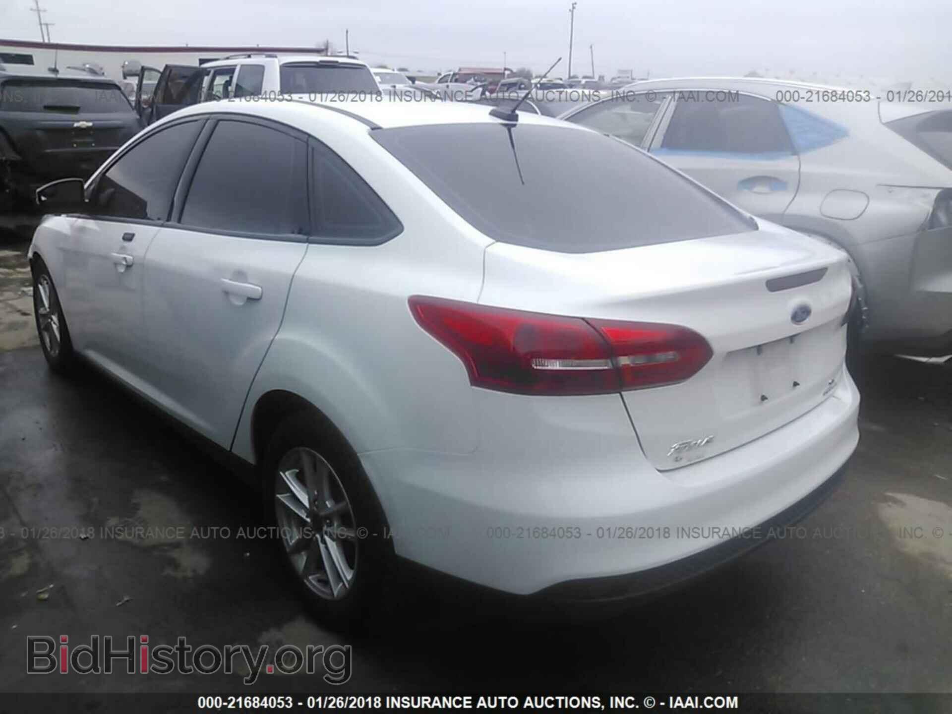 2016 Ford Focus - VIN: 1FADP3F29GL350894 - Фото 3