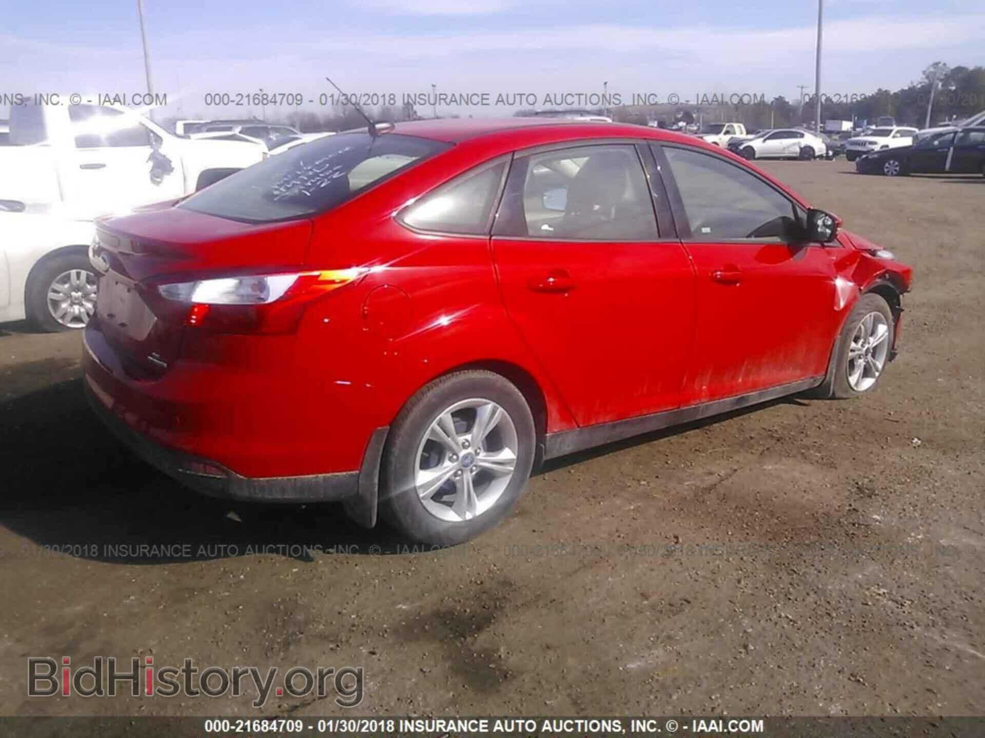 2013 Ford Focus - VIN: 1FADP3F24DL284346 - Photo 4