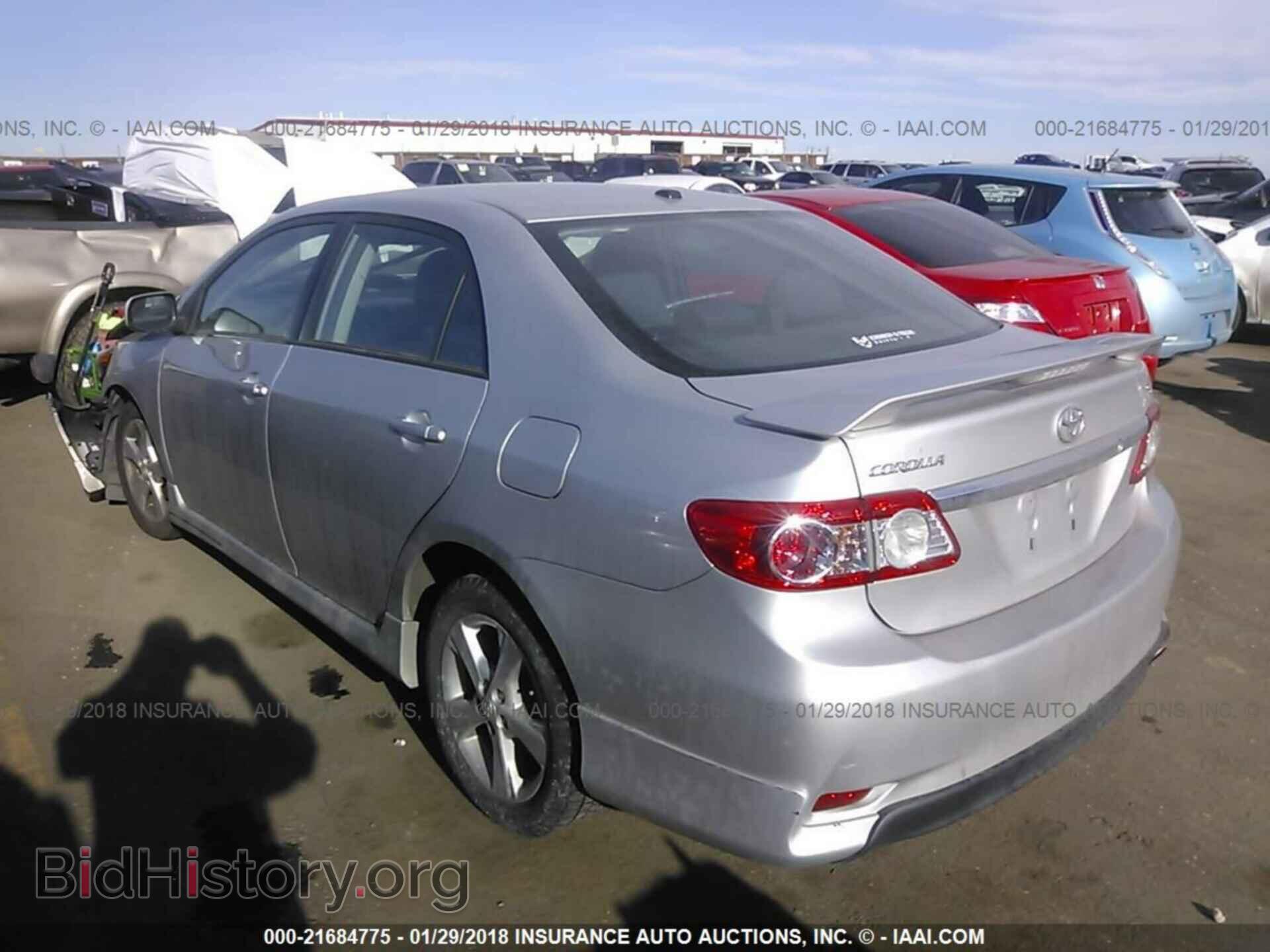 2011 Toyota Corolla - VIN: 2T1BU4EEXBC561601 - Photo 3