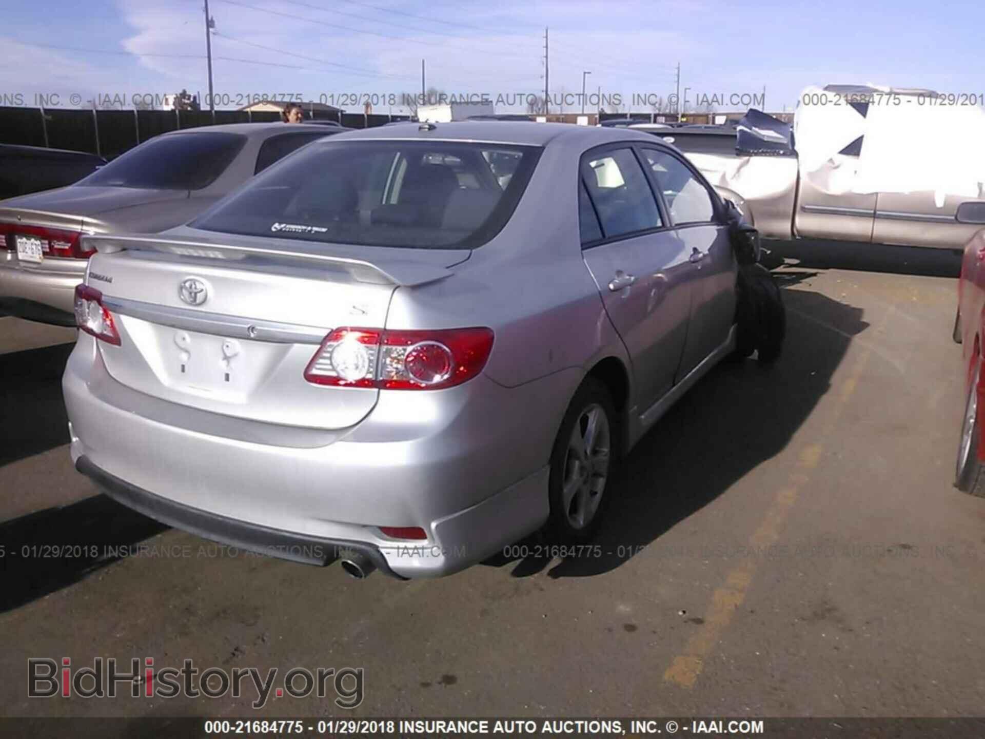 2011 Toyota Corolla - VIN: 2T1BU4EEXBC561601 - Photo 4