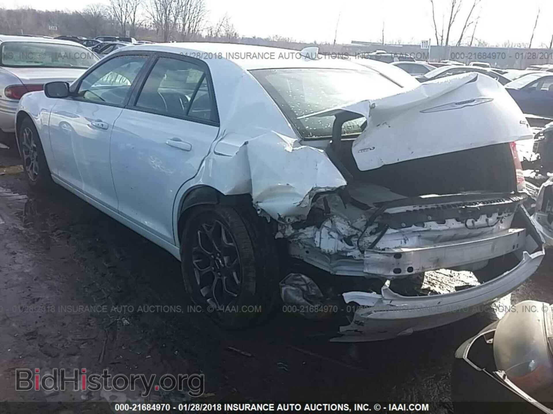 2017 Chrysler 300 - VIN: 2C3CCAGG8HH540365 - Photo 3