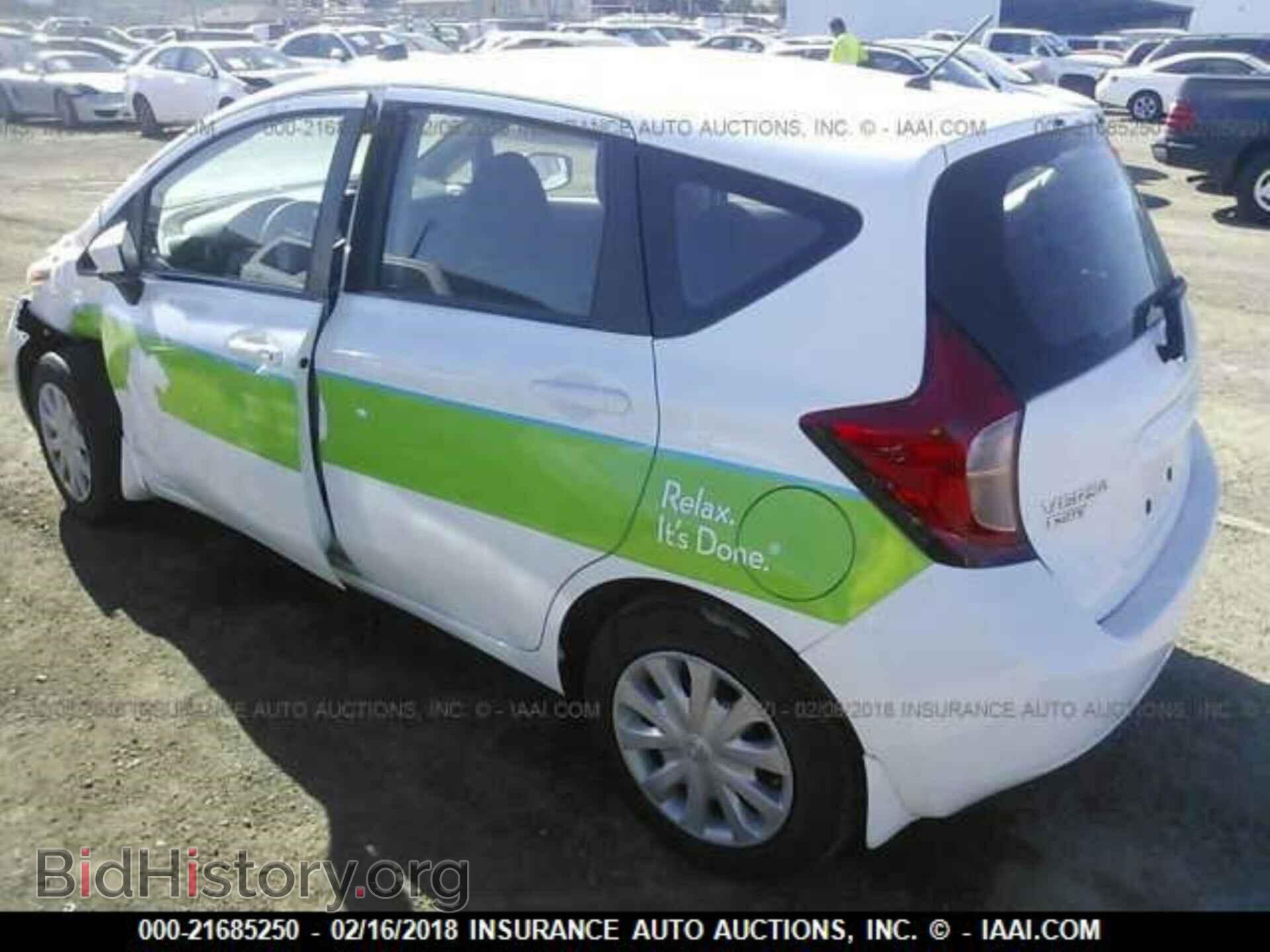 2016 Nissan Versa note - VIN: 3N1CE2CP3GL404428 - Photo 3