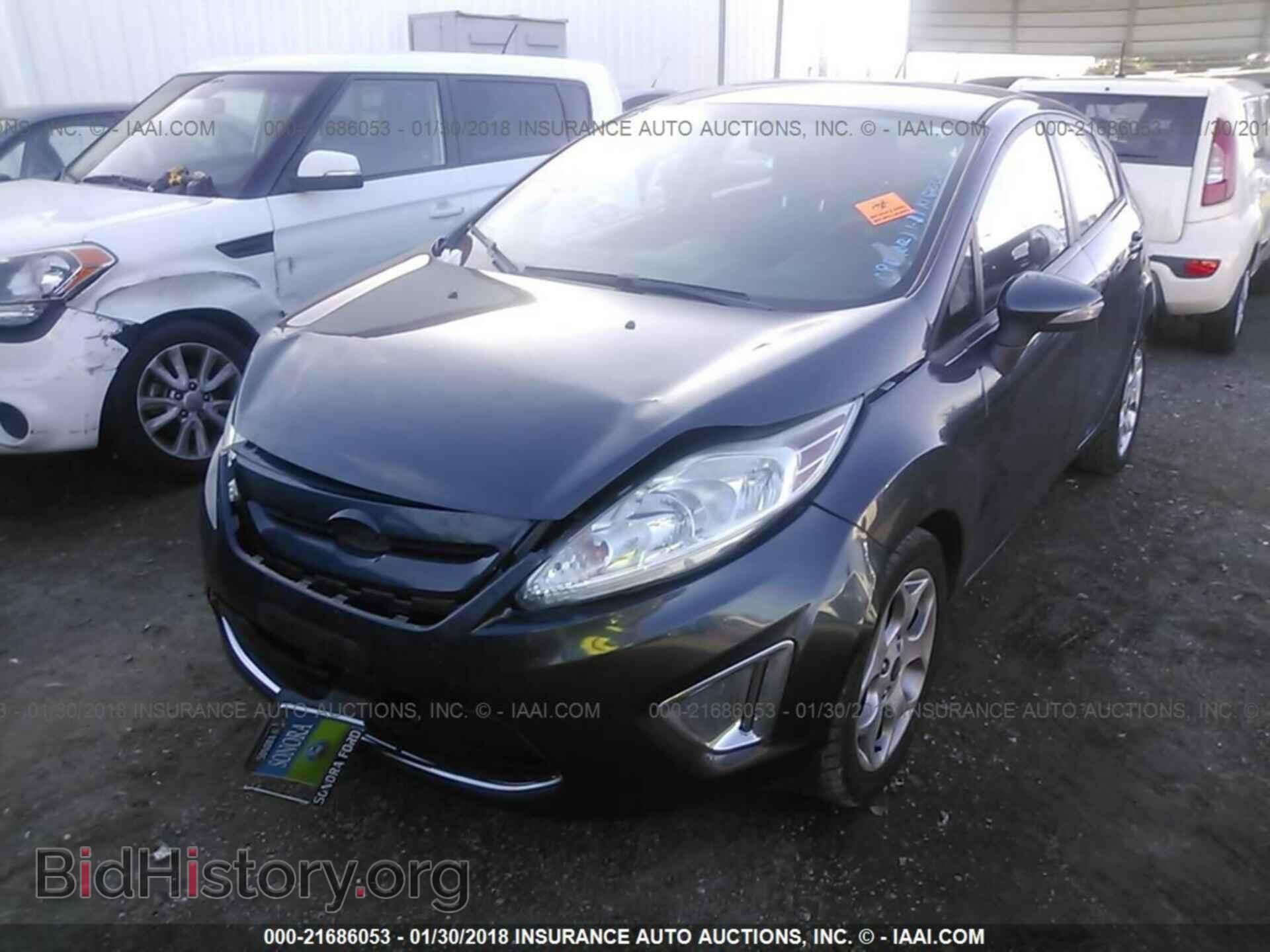 2011 Ford Fiesta - VIN: 3FADP4FJ9BM167922 - Фото 2
