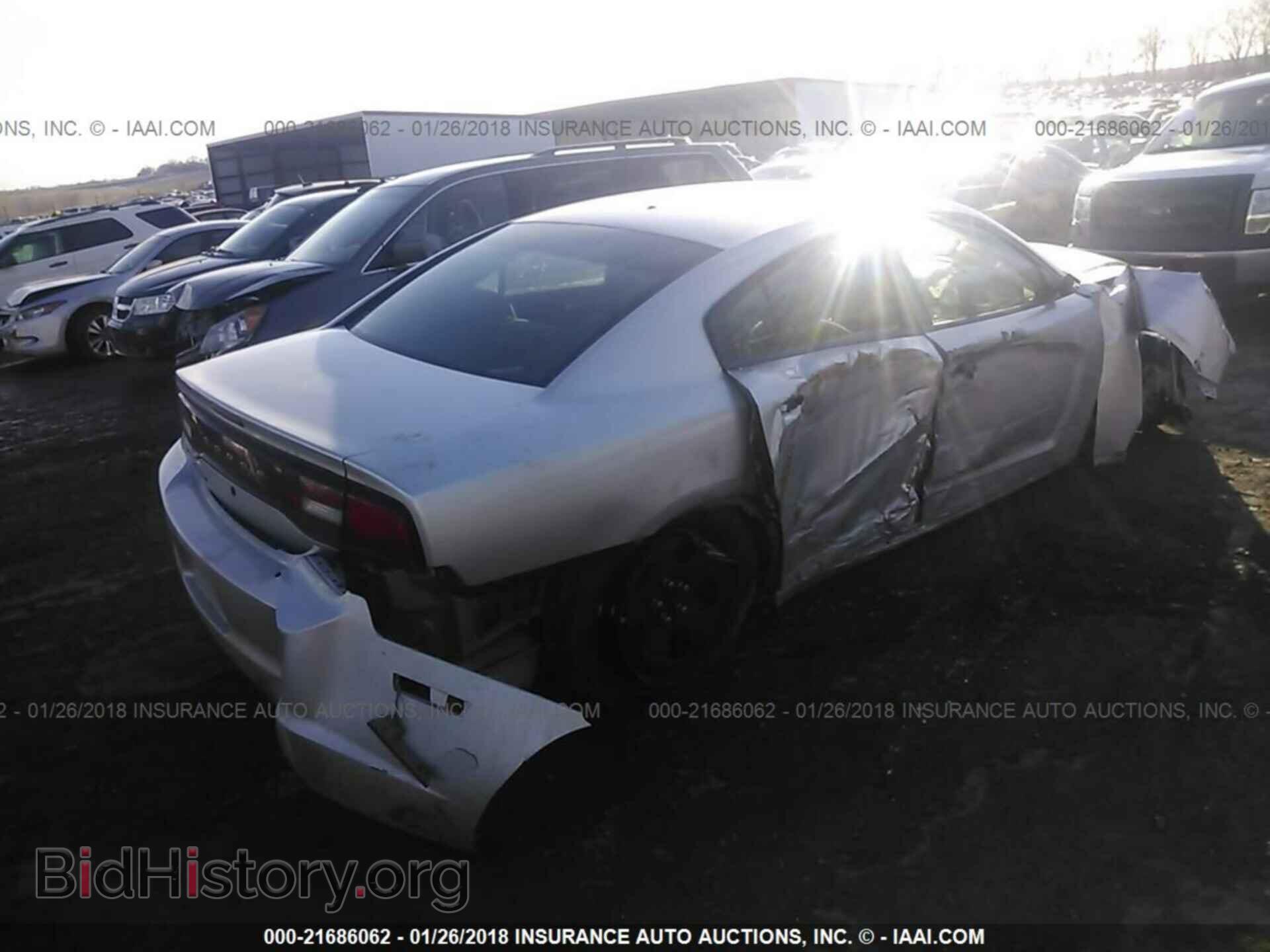 2011 Dodge Charger - VIN: 2B3CL1CT2BH574390 - Фото 4