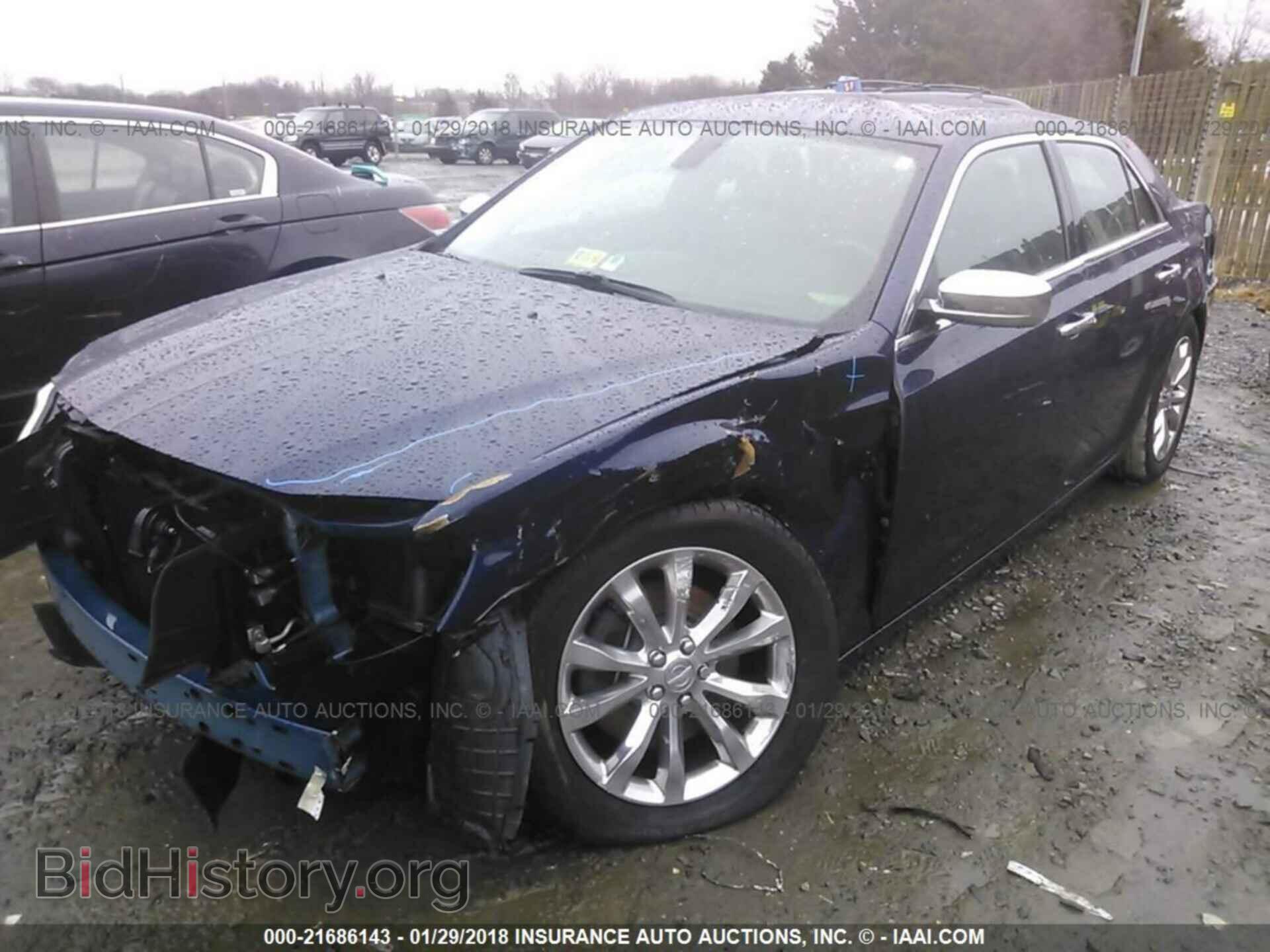2016 Chrysler 300c - VIN: 2C3CCAKG1GH157096 - Фото 2