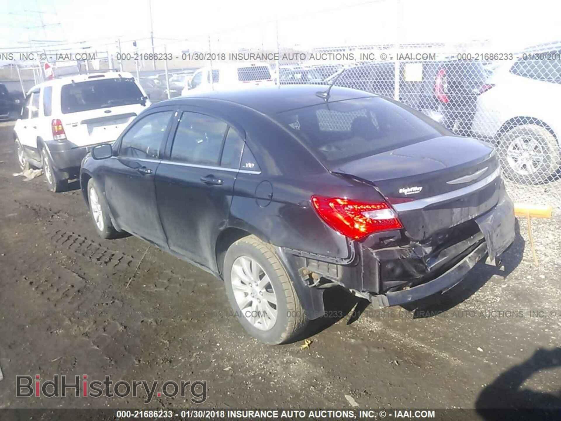 2013 Chrysler 200 - VIN: 1C3CCBBB8DN597507 - Photo 3