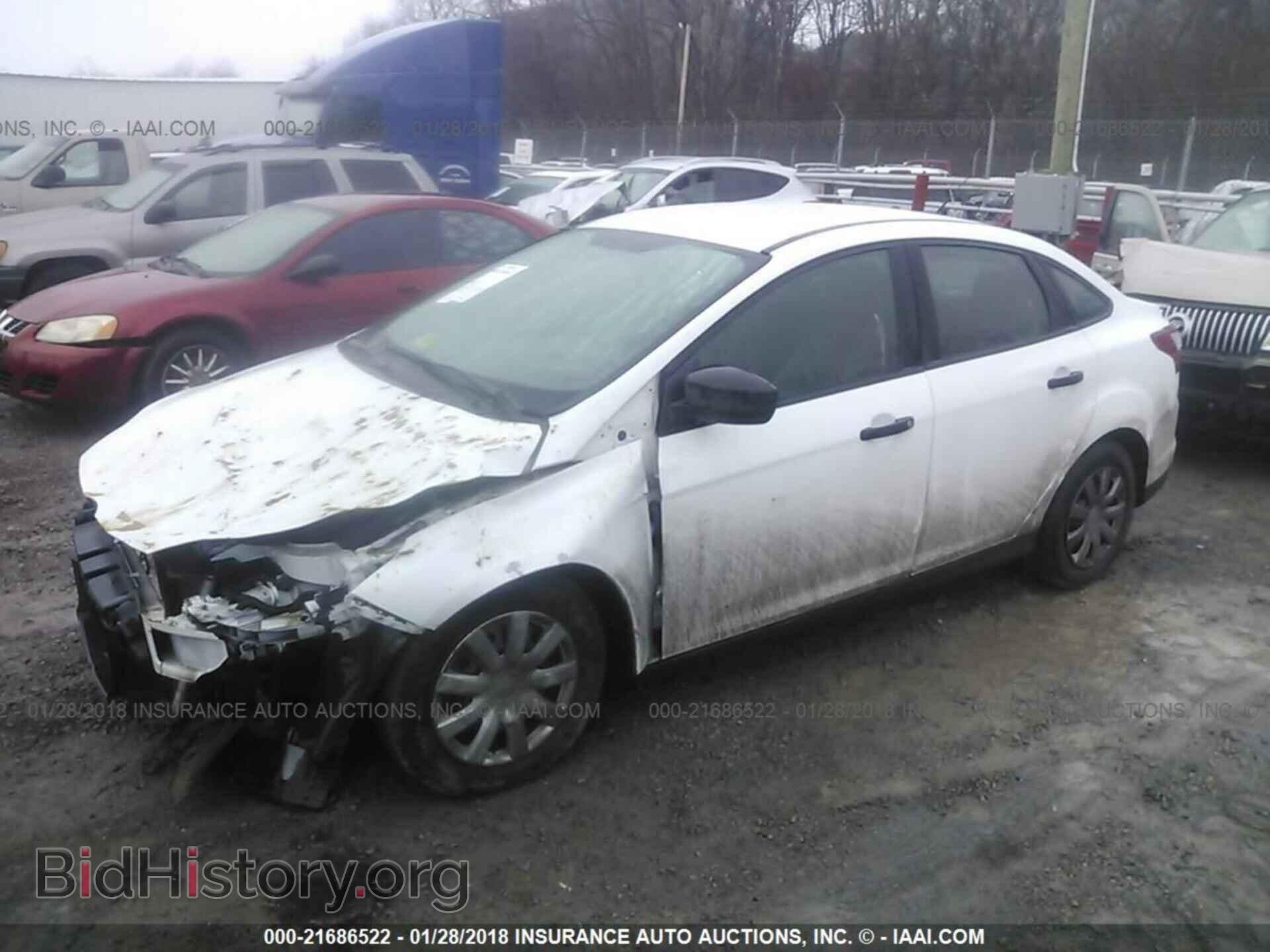 2012 Ford Focus - VIN: 1FAHP3E20CL272180 - Photo 2