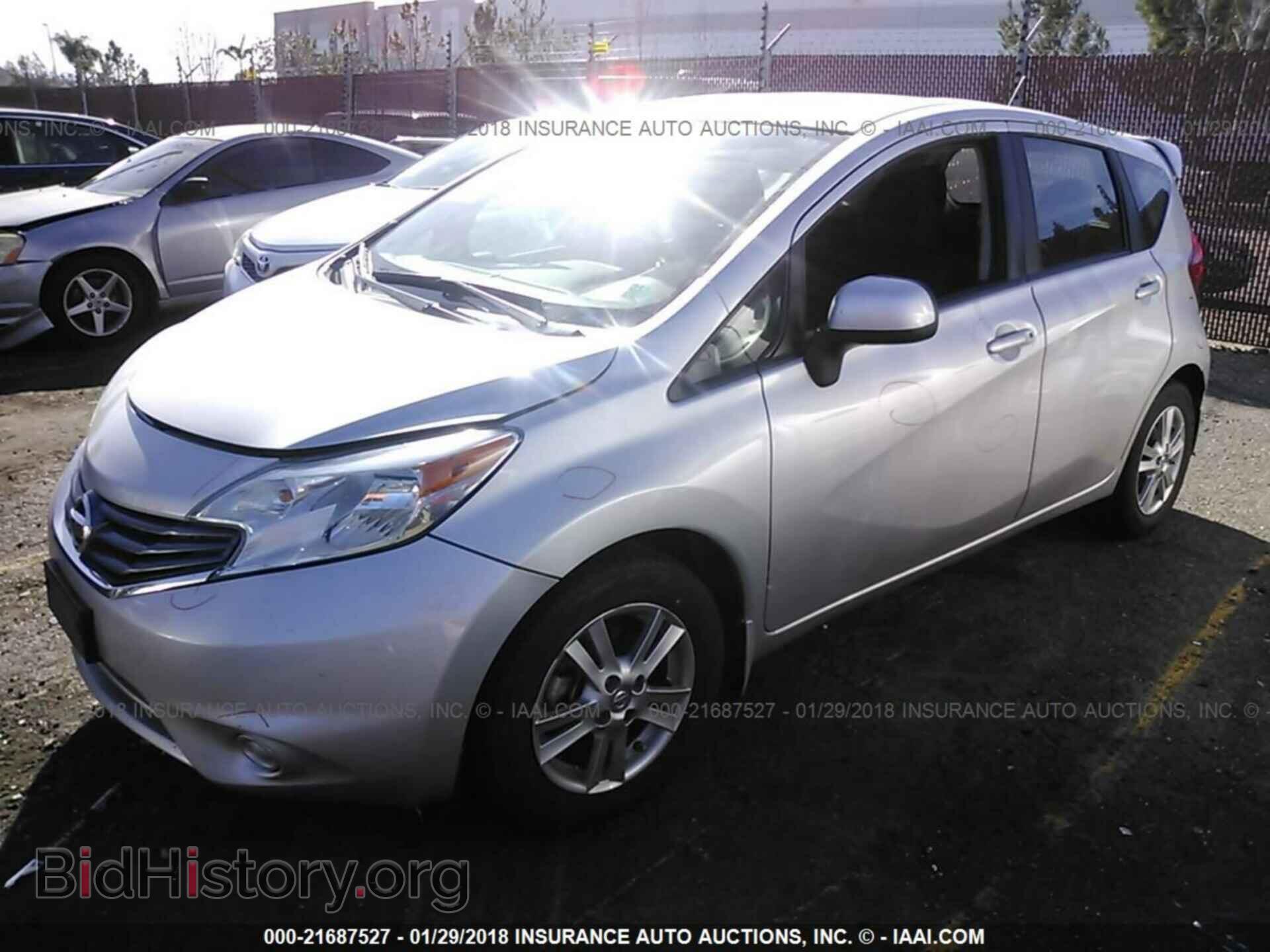 2014 Nissan Versa note - VIN: 3N1CE2CP2EL370303 - Фото 2