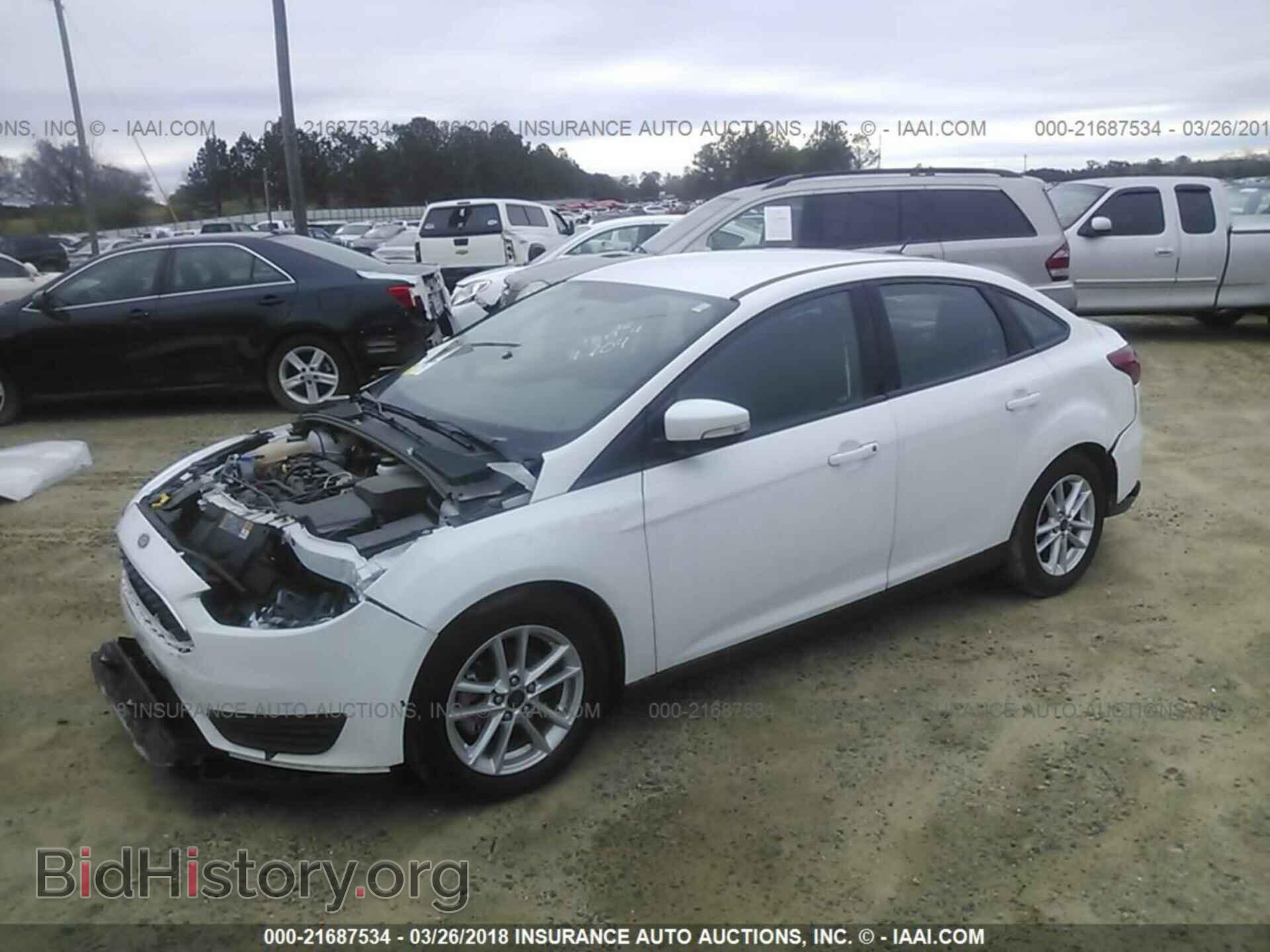 2017 Ford Focus - VIN: 1FADP3F2XHL201704 - Photo 2