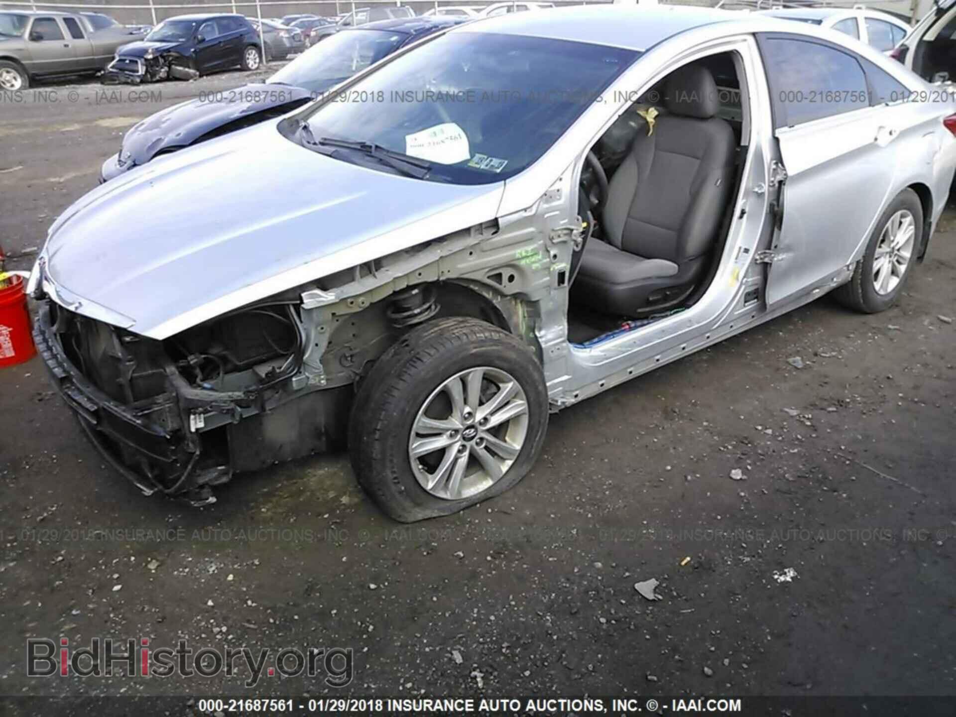 2012 Hyundai Sonata - VIN: 5NPEB4AC9CH487867 - Фото 2
