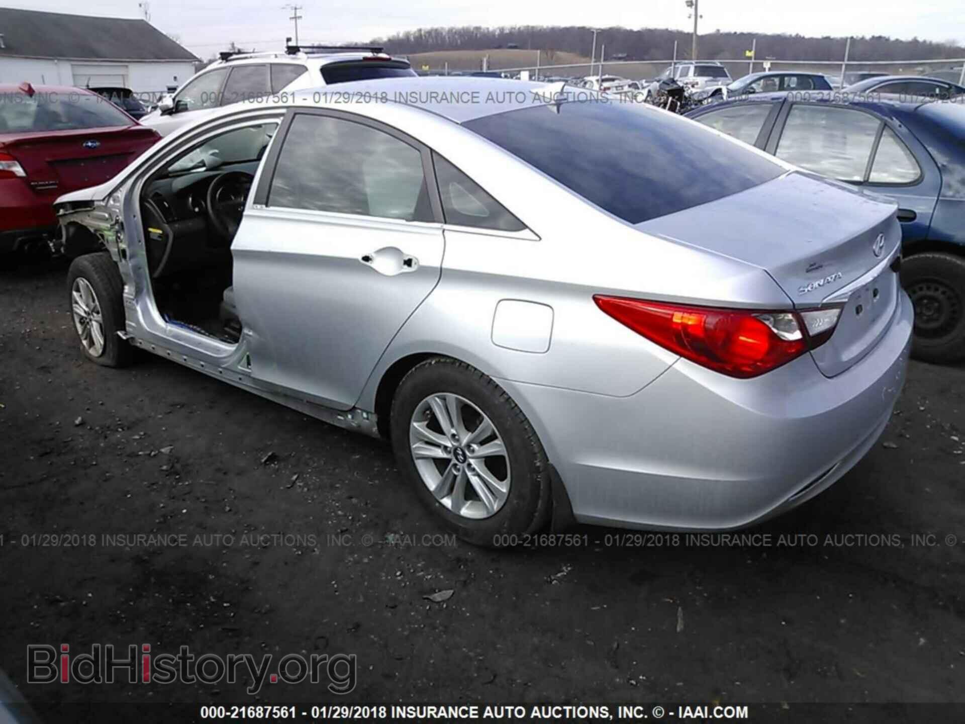 2012 Hyundai Sonata - VIN: 5NPEB4AC9CH487867 - Фото 3