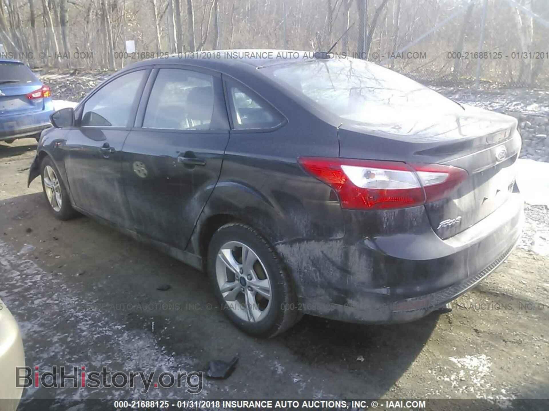 2014 Ford Focus - VIN: 1FADP3F22EL304384 - Photo 3