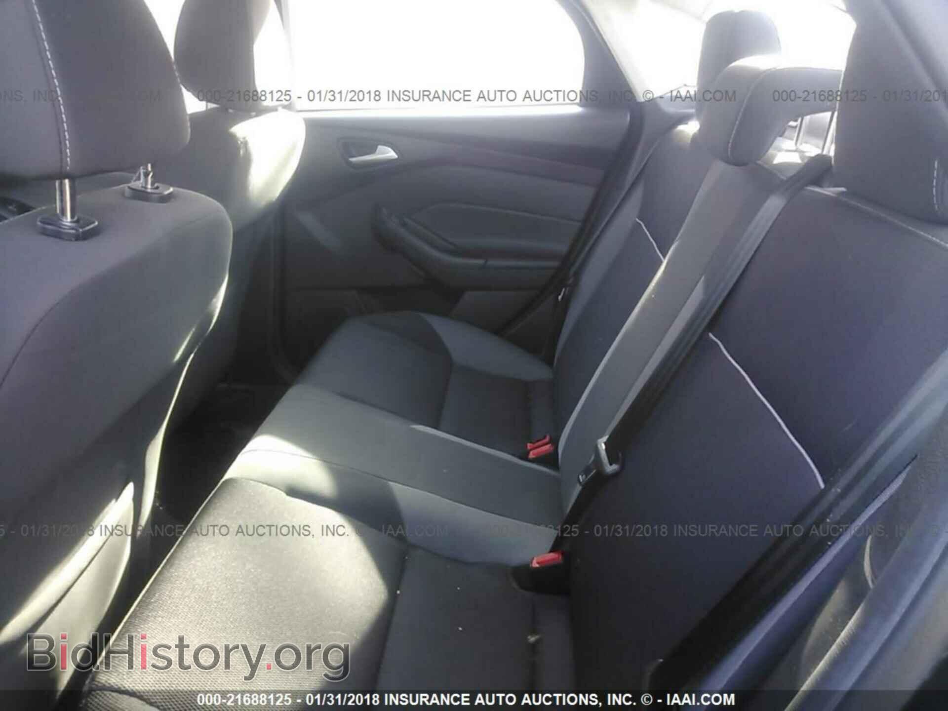 2014 Ford Focus - VIN: 1FADP3F22EL304384 - Photo 8