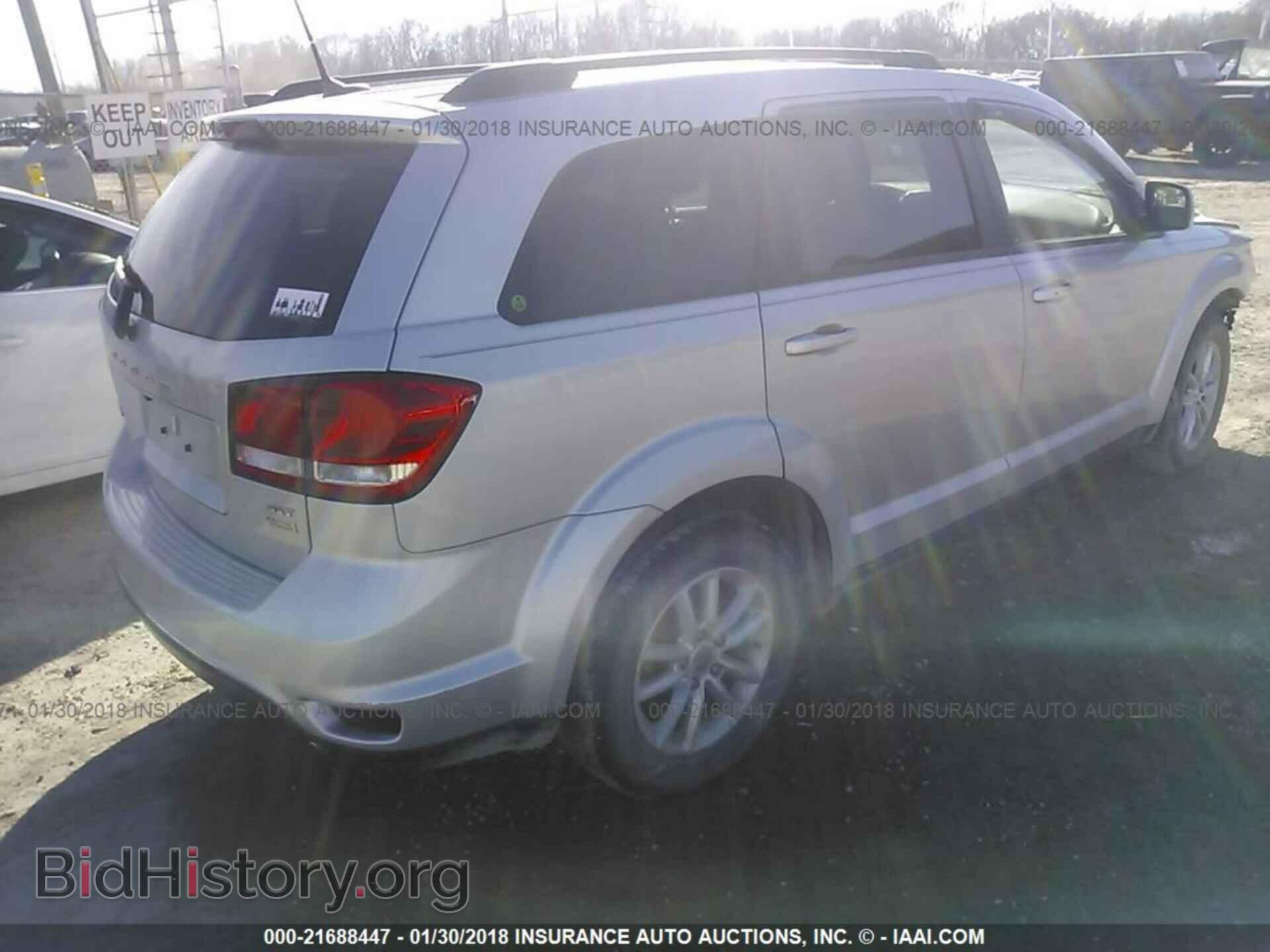 2014 Dodge Journey - VIN: 3C4PDCBG5ET142983 - Фото 4