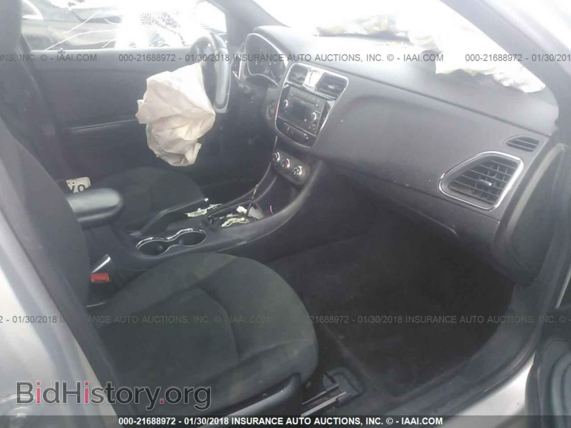2011 Chrysler 200 - VIN: 1C3BC4FB1BN566887 - Фото 5