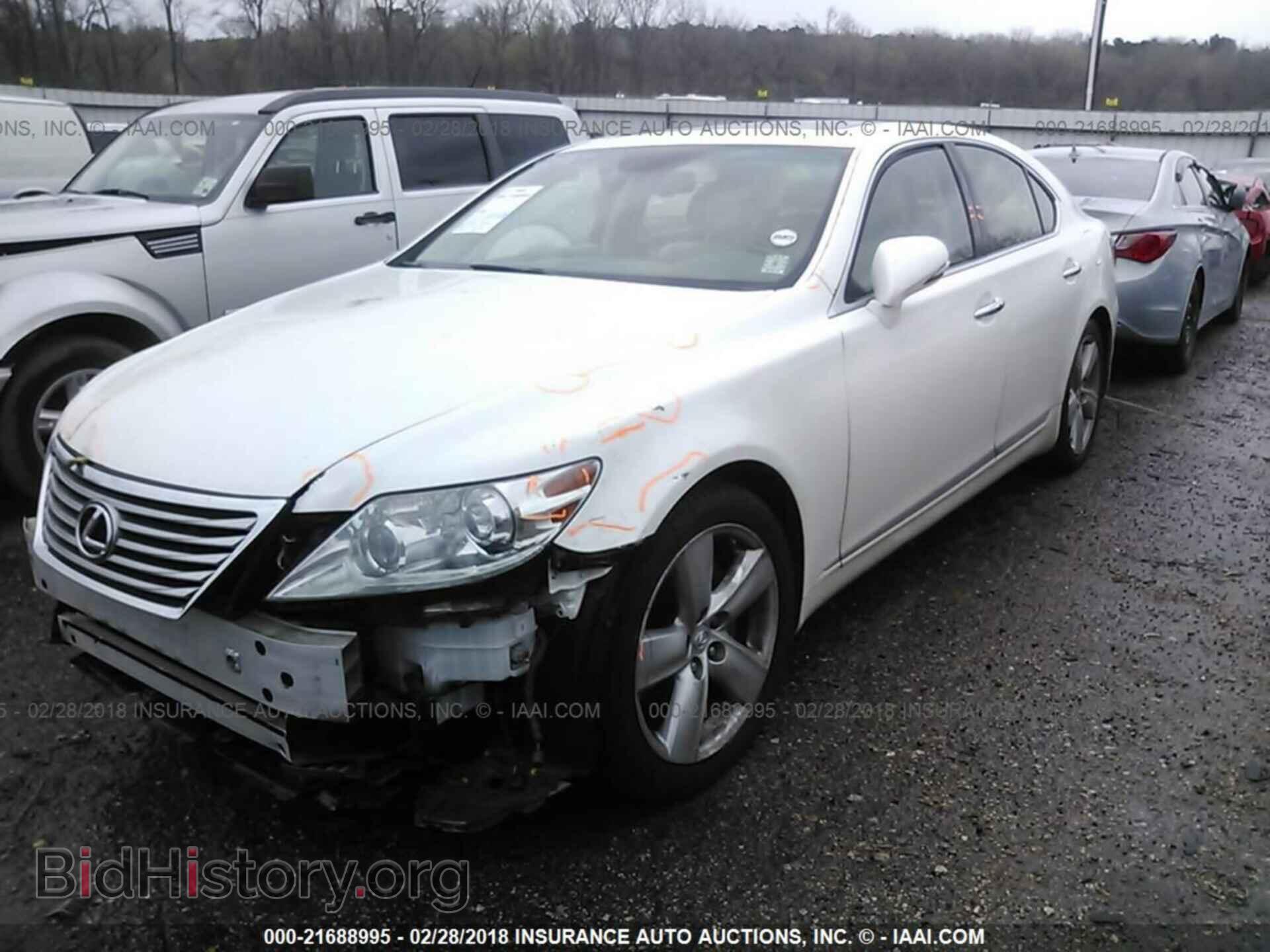 2012 Lexus Ls - VIN: JTHBL5EF3C5113506 - Фото 2