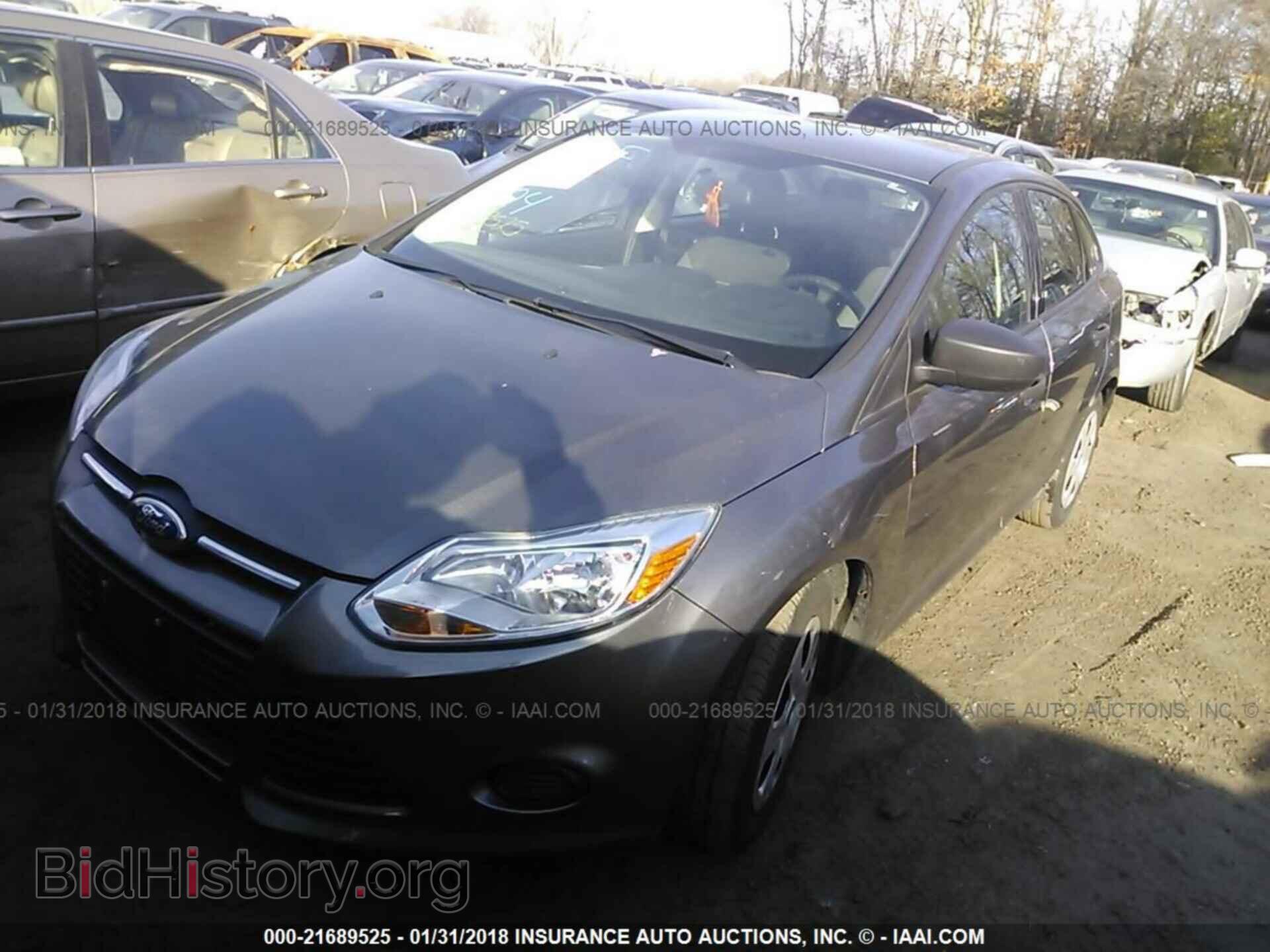 2013 Ford Focus - VIN: 1FADP3E22DL199491 - Фото 2