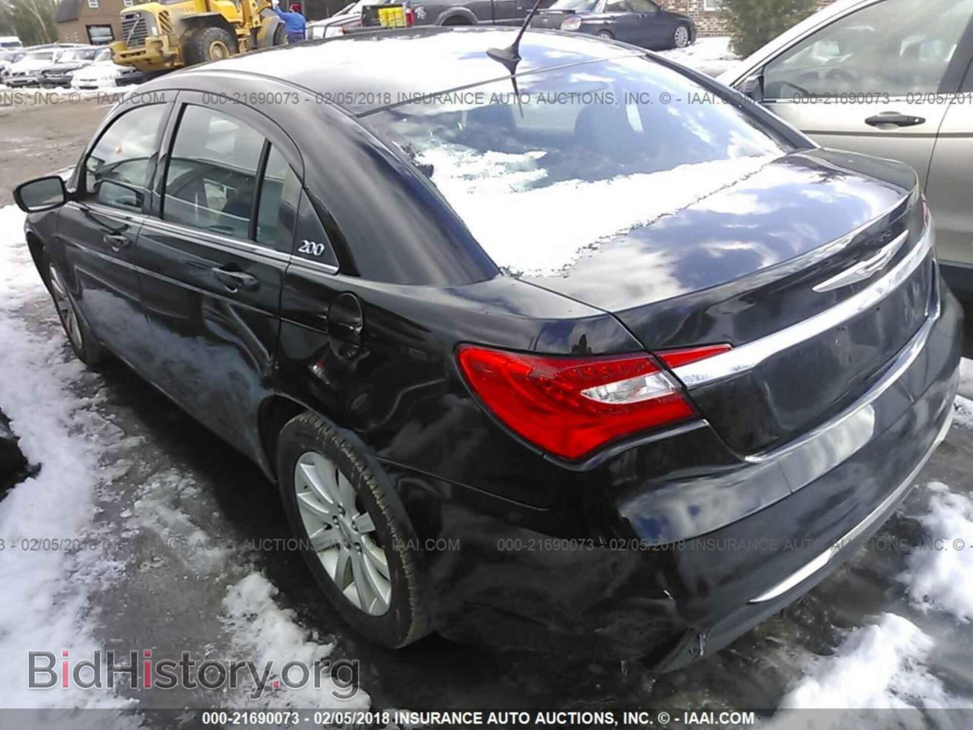 2012 Chrysler 200 - VIN: 1C3CCBBB8CN135141 - Фото 3
