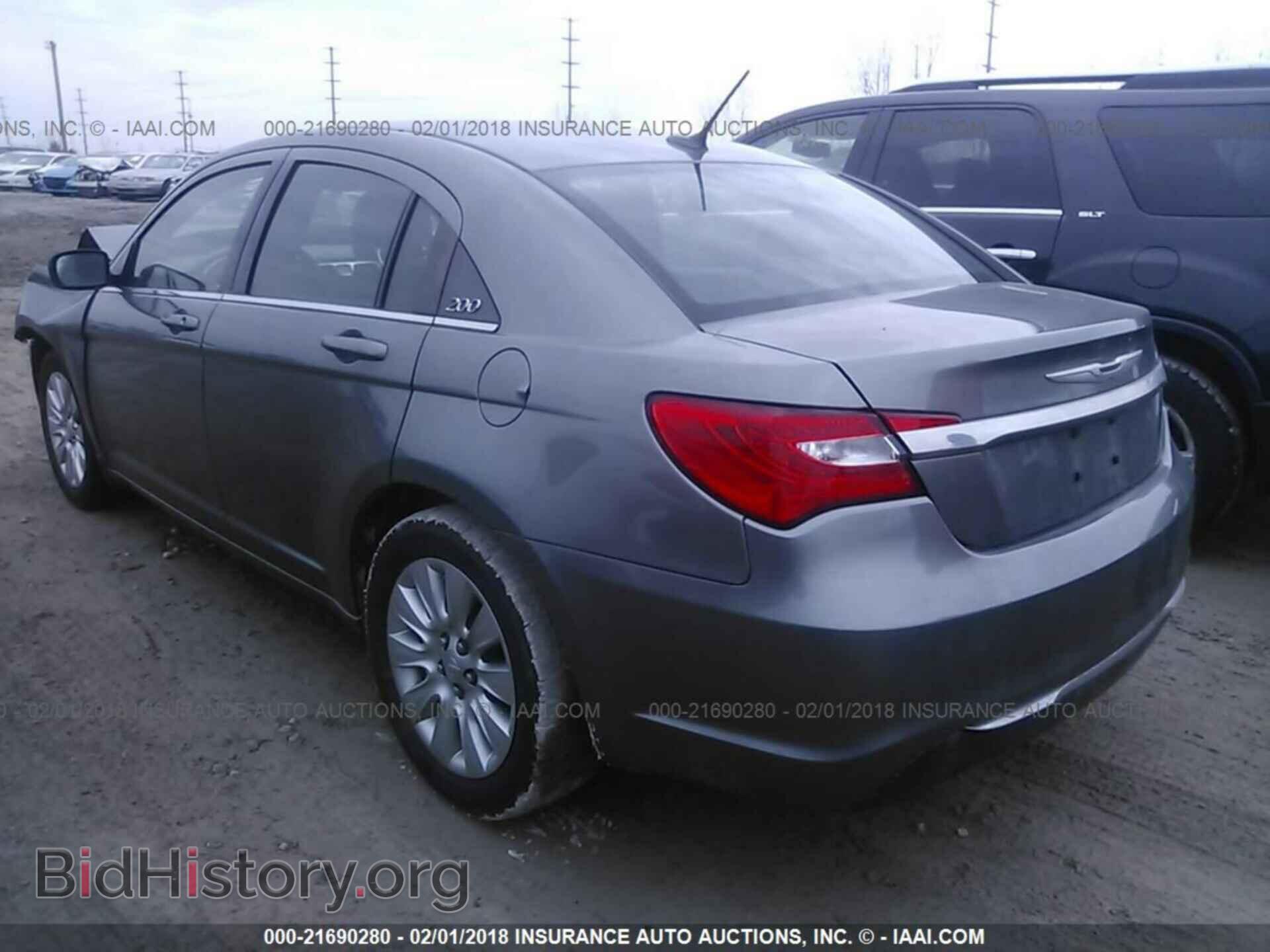 2013 Chrysler 200 - VIN: 1C3CCBAB4DN689859 - Фото 3