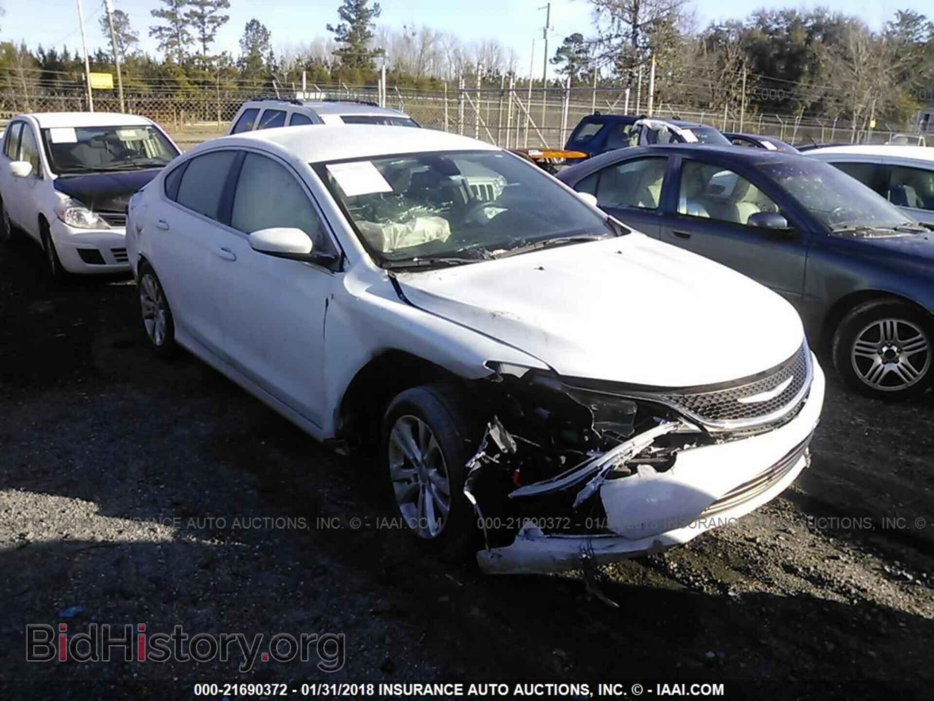 Photo 1C3CCCAB1FN555660 - Chrysler 200 2015