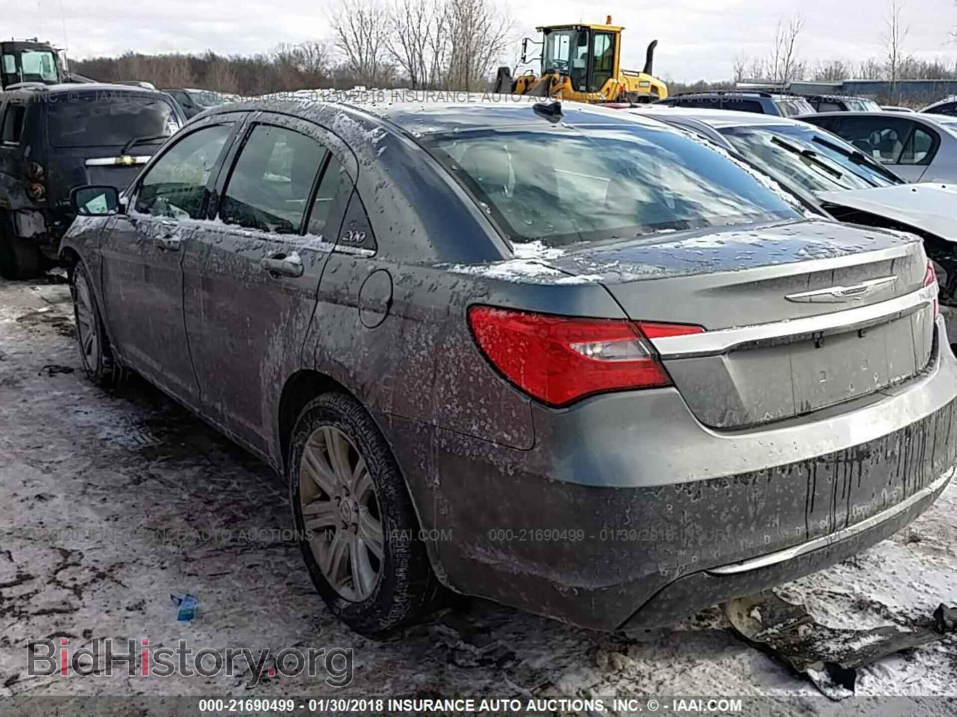 2012 Chrysler 200 - VIN: 1C3CCBBB3CN107442 - Photo 3