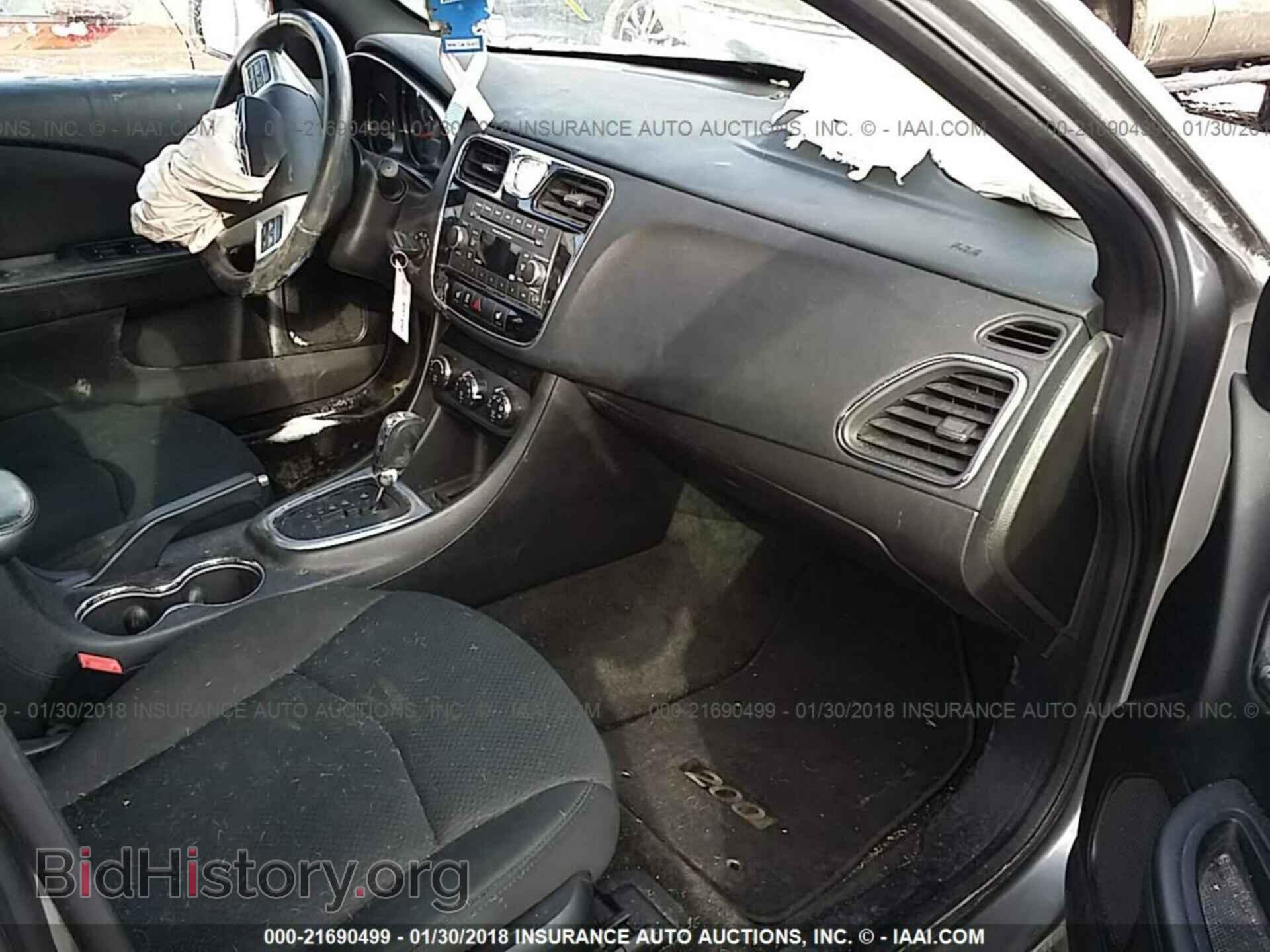2012 Chrysler 200 - VIN: 1C3CCBBB3CN107442 - Photo 5