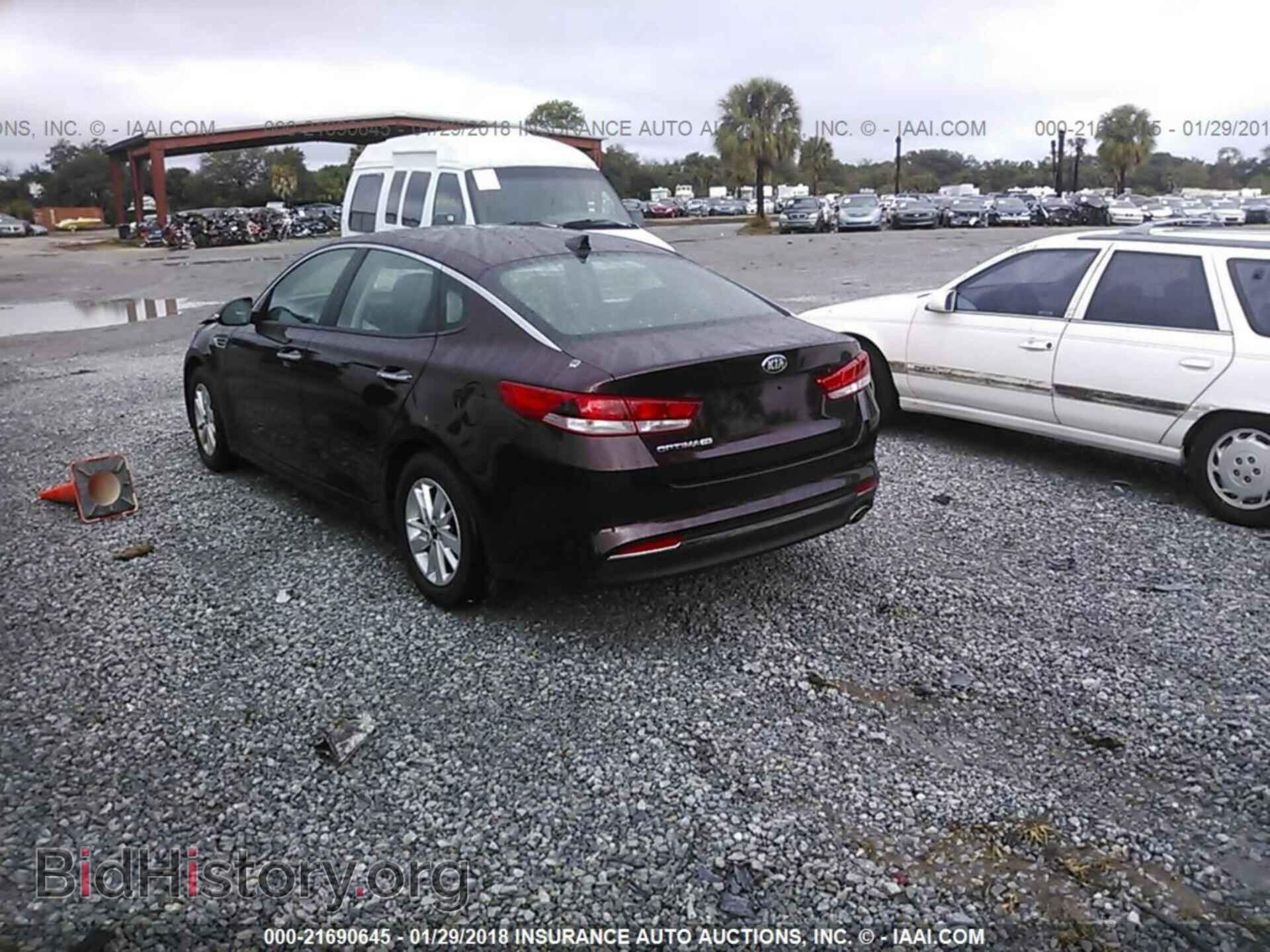 2017 Kia Optima - VIN: 5XXGT4L32HG166064 - Фото 3