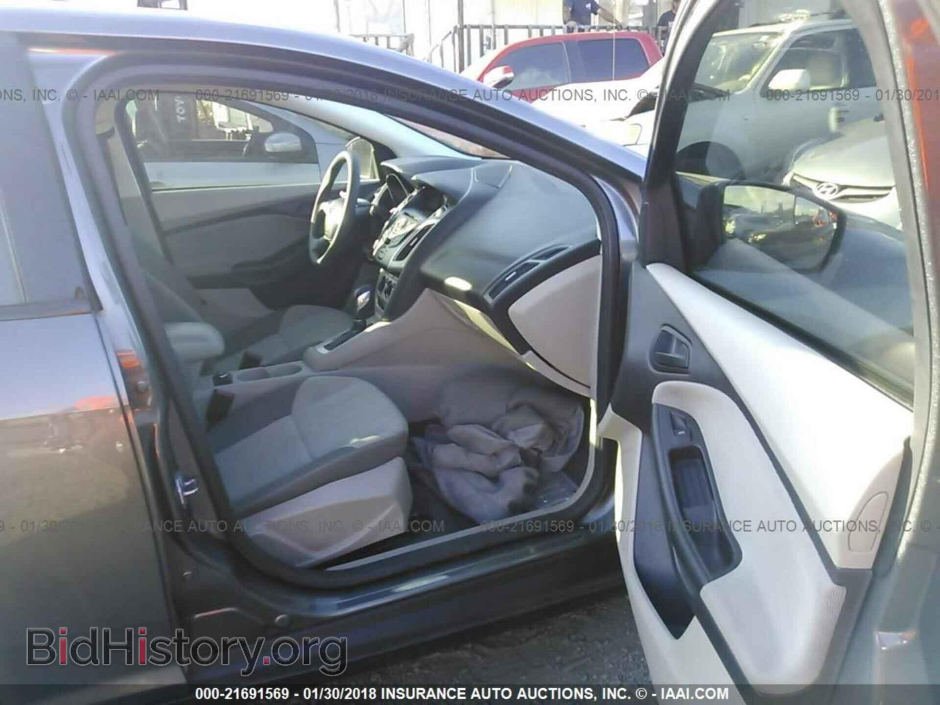 2012 Ford Focus - VIN: 1FAHP3K25CL101316 - Photo 5