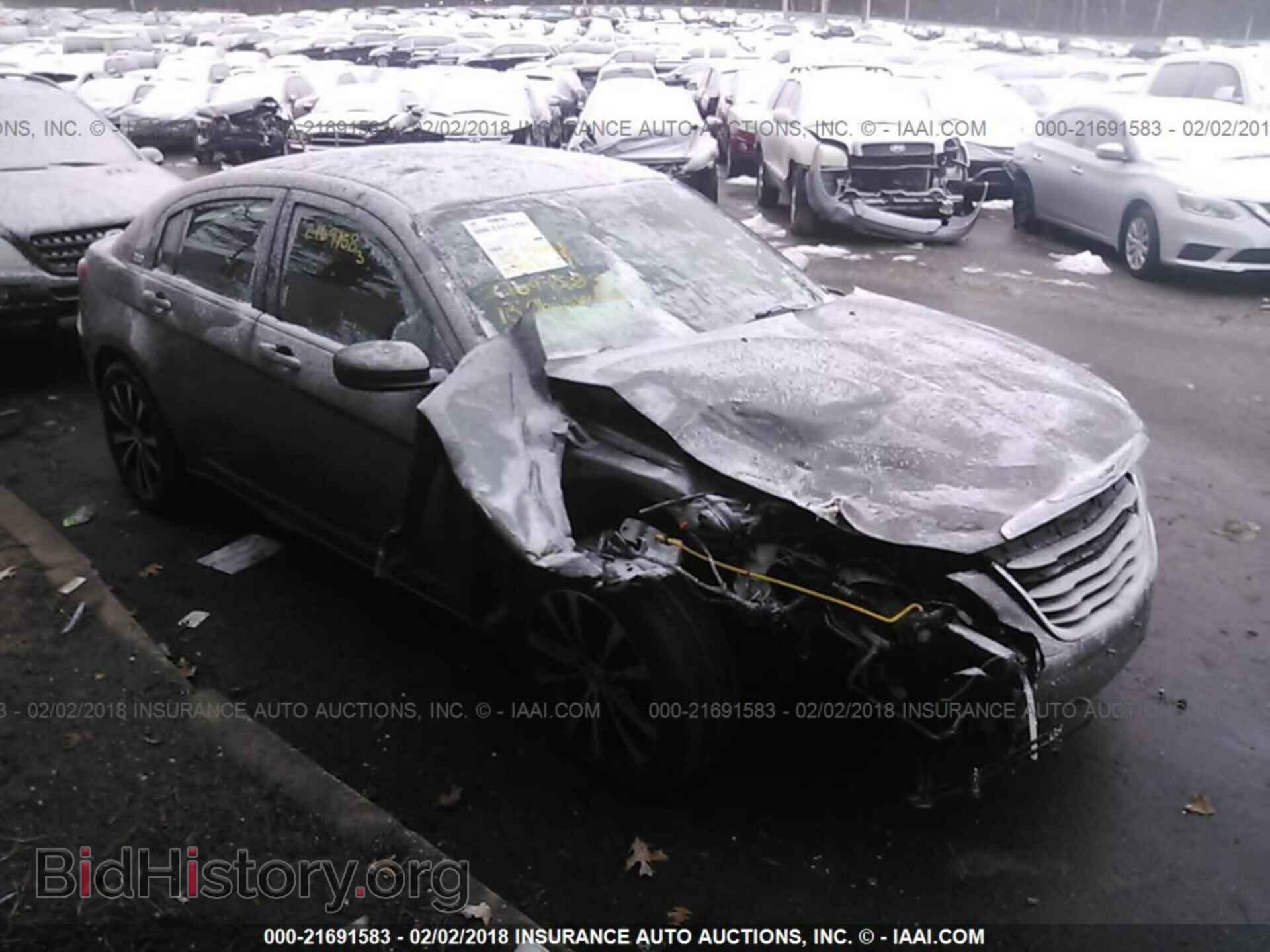 Photo 1C3CCBBG5DN715458 - Chrysler 200 2013