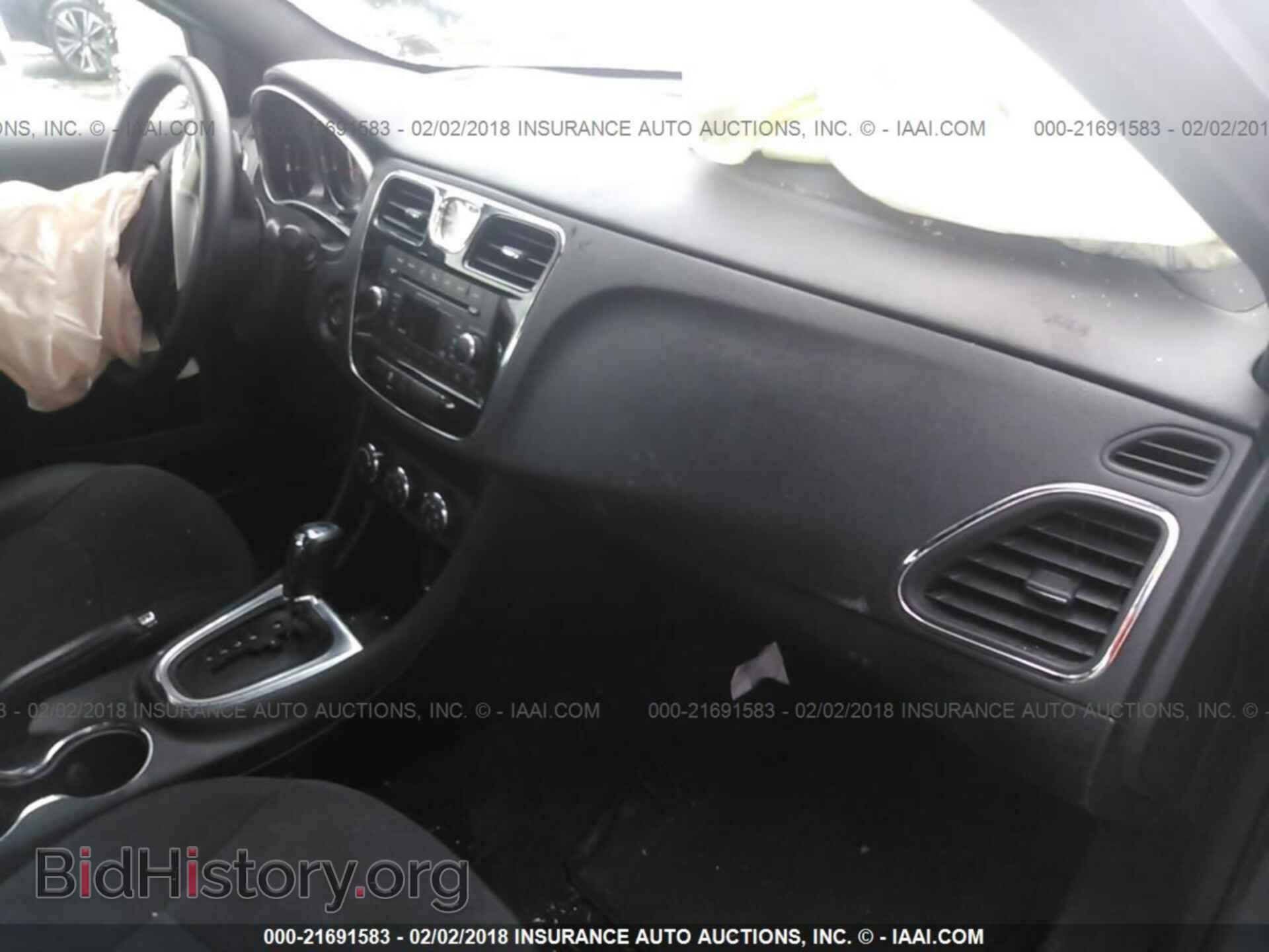 2013 Chrysler 200 - VIN: 1C3CCBBG5DN715458 - Photo 5