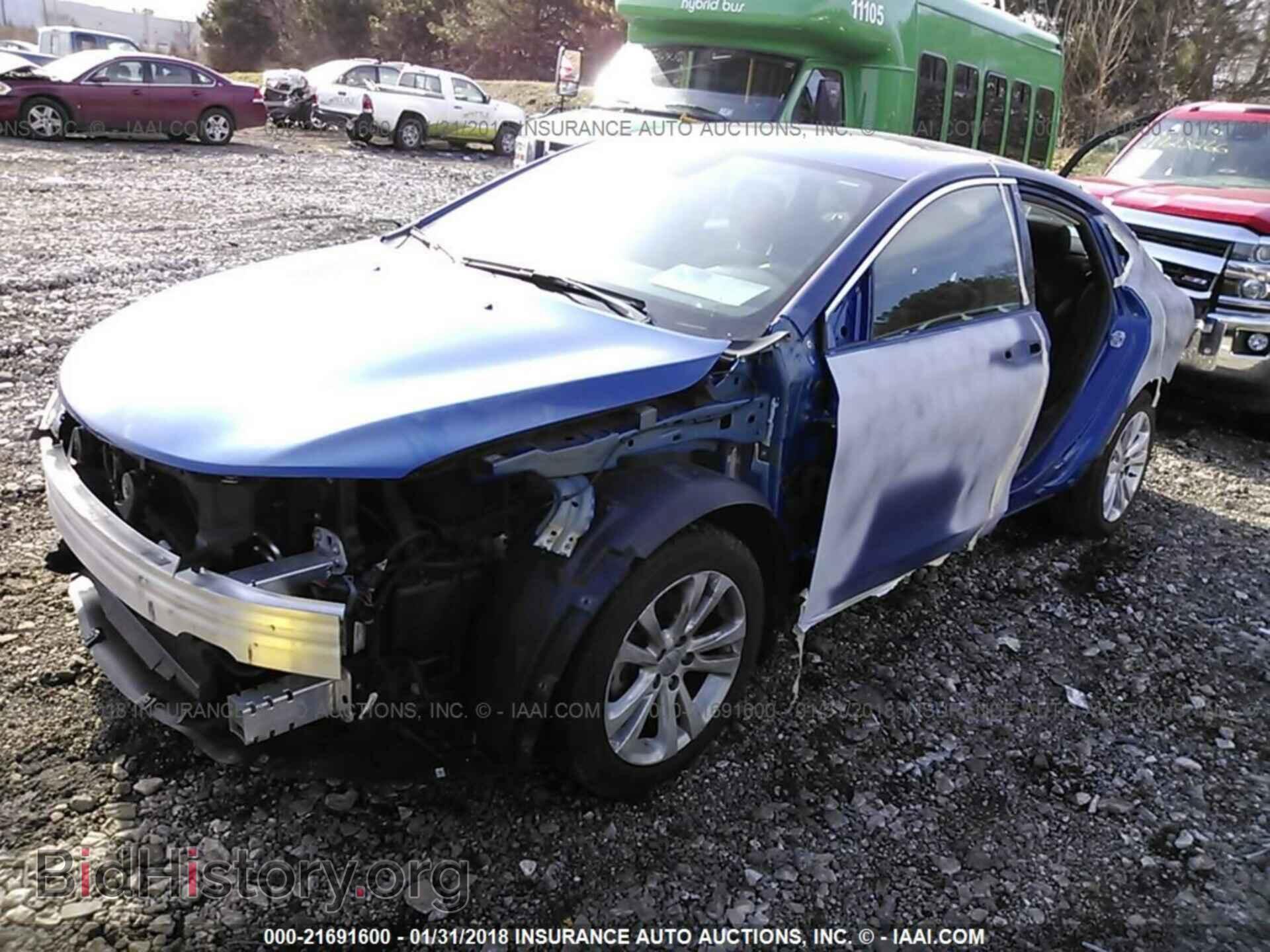 2015 Chrysler 200 - VIN: 1C3CCCAB2FN704626 - Photo 2
