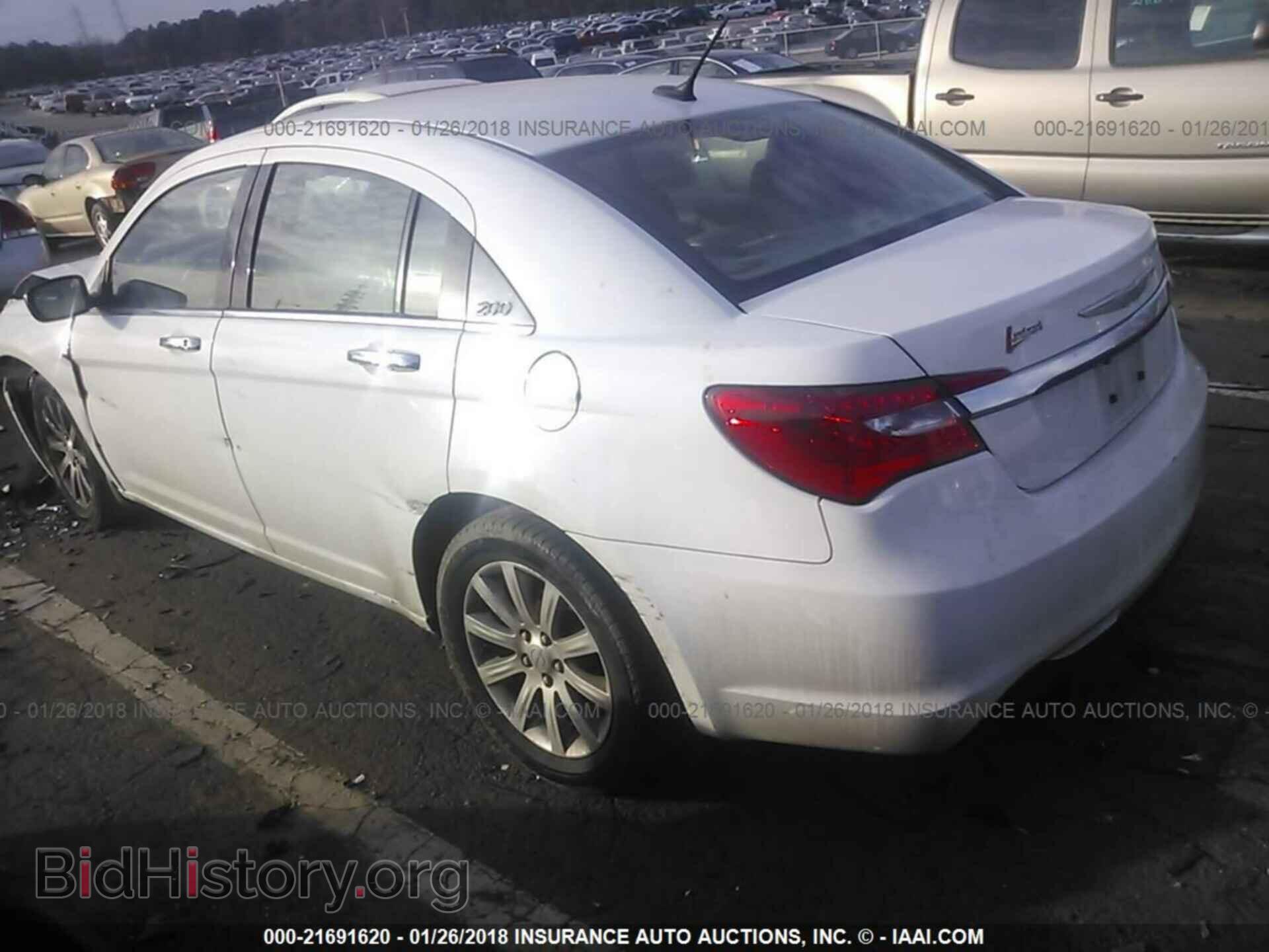 2013 Chrysler 200 - VIN: 1C3CCBCG1DN524764 - Photo 3