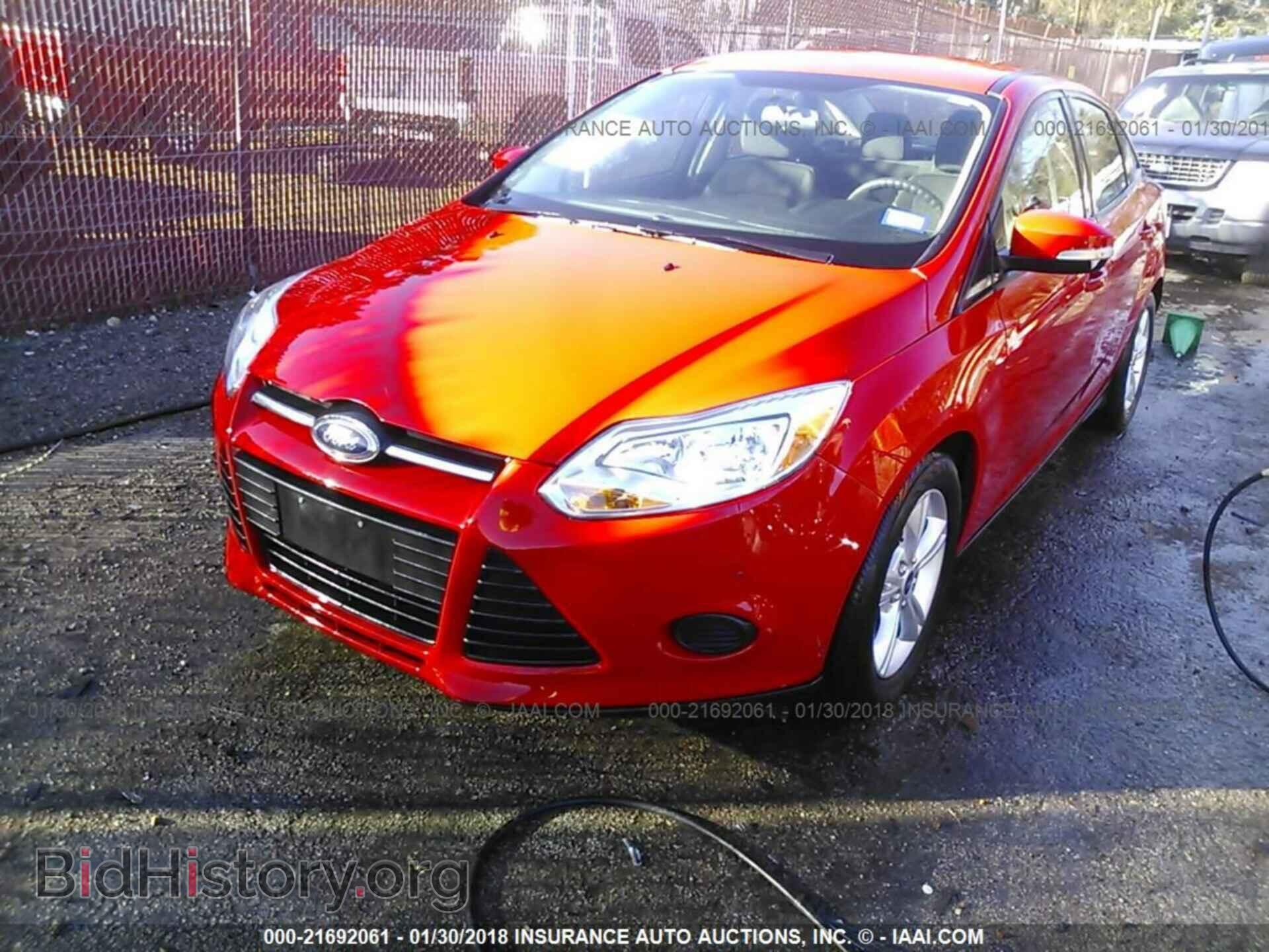 2014 Ford Focus - VIN: 1FADP3F22EL208612 - Photo 2