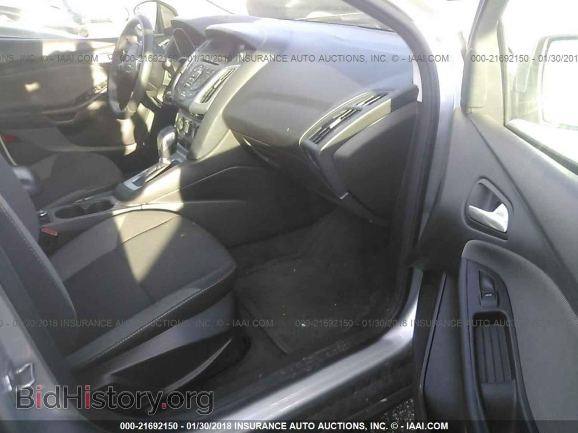 2012 Ford Focus - VIN: 1FAHP3F21CL318193 - Photo 5