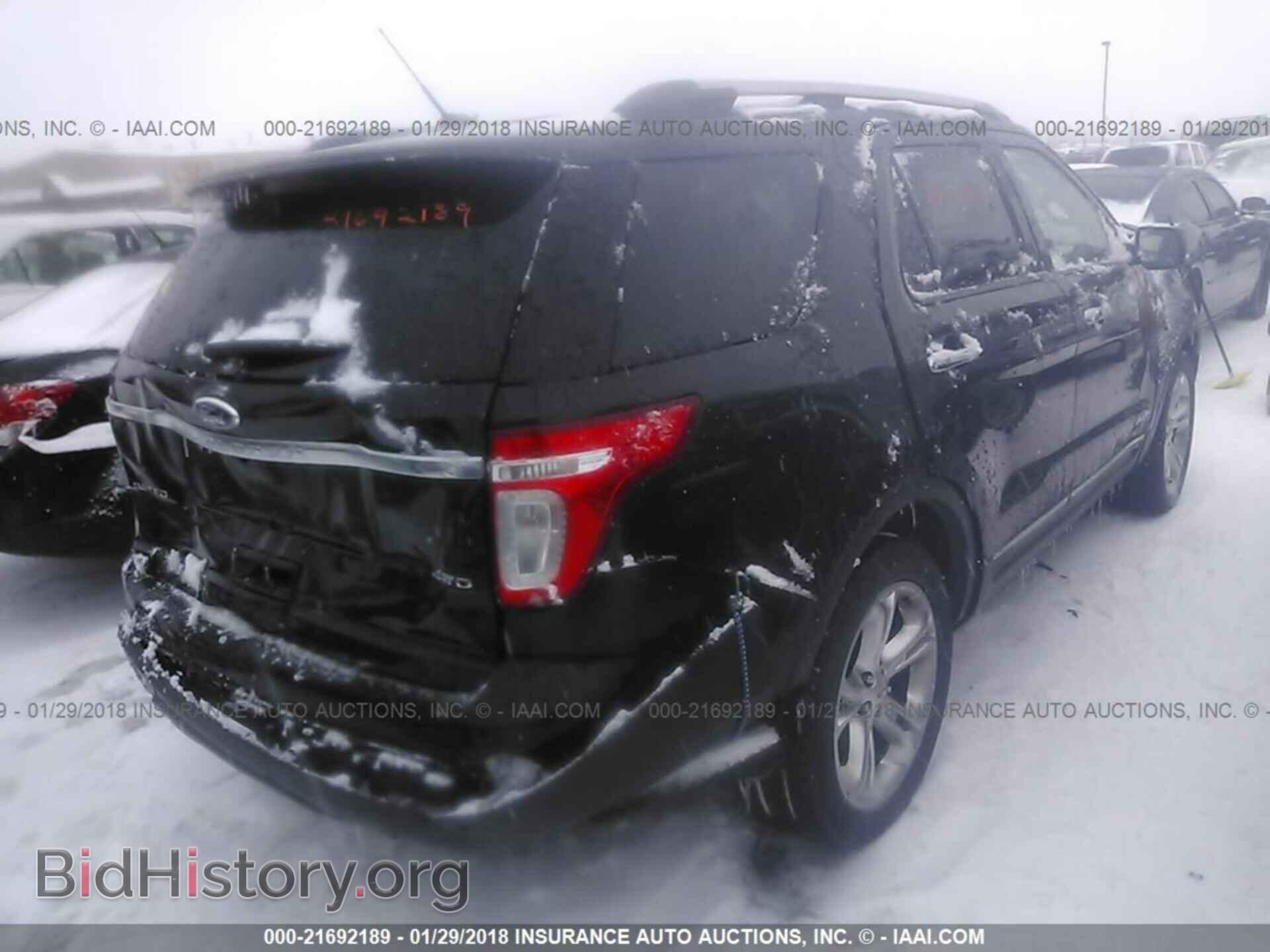 2012 Ford Explorer - VIN: 1FMHK8F82CGA08116 - Photo 4