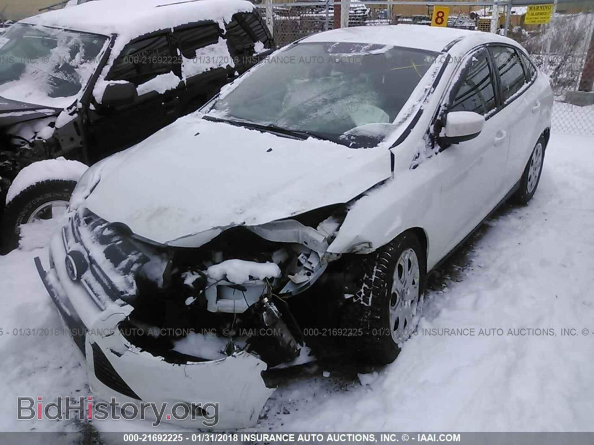 2012 Ford Focus - VIN: 1FAHP3F20CL261226 - Photo 6