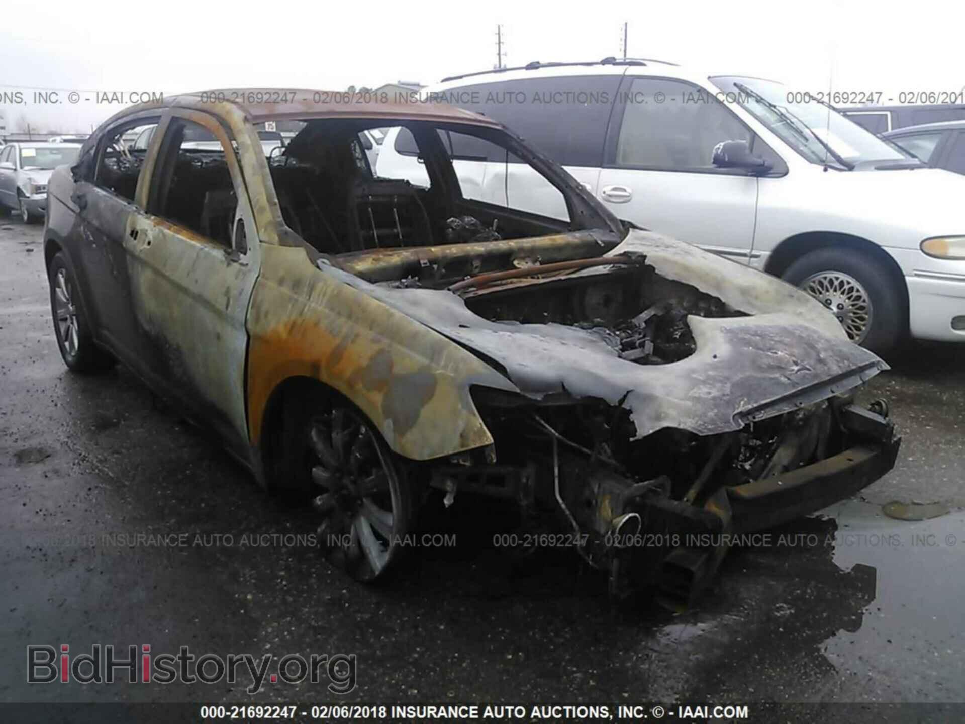 Photo 1C3CCBBB2DN765934 - Chrysler 200 2013