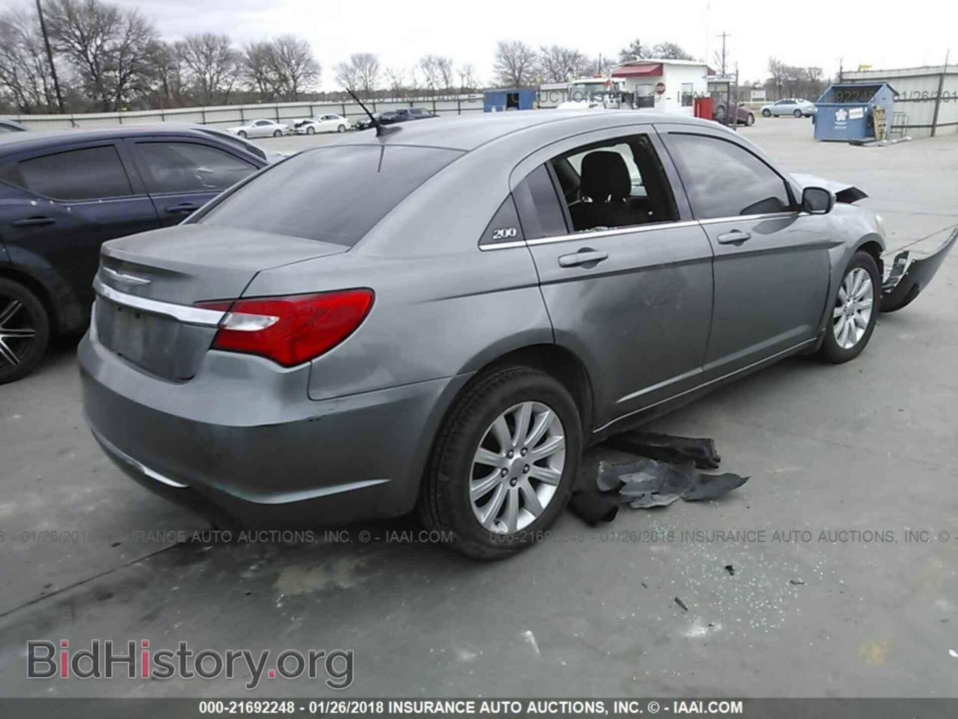 2013 Chrysler 200 - VIN: 1C3CCBBB5DN505446 - Photo 4
