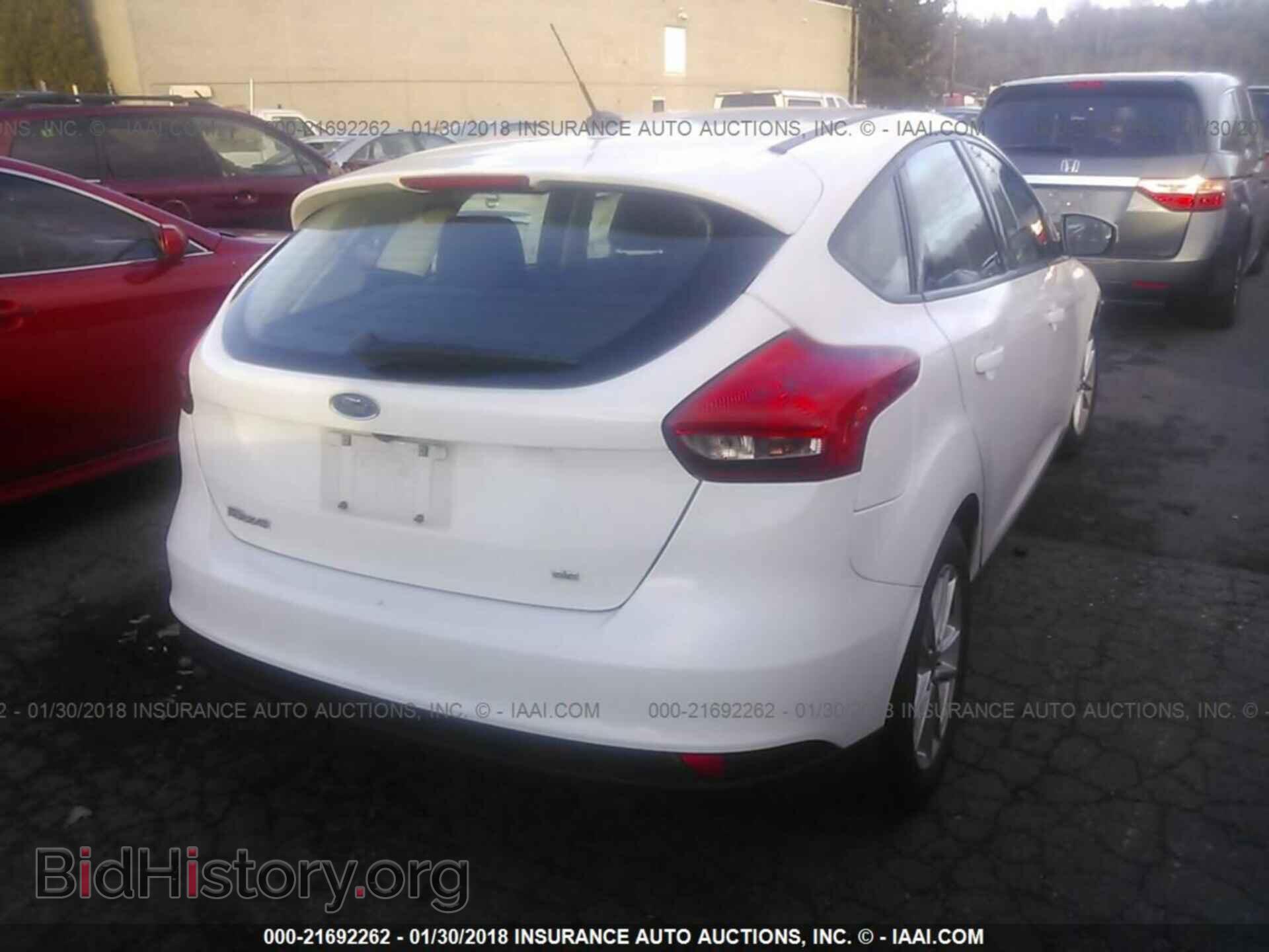 2015 Ford Focus - VIN: 1FADP3K22FL350188 - Photo 4