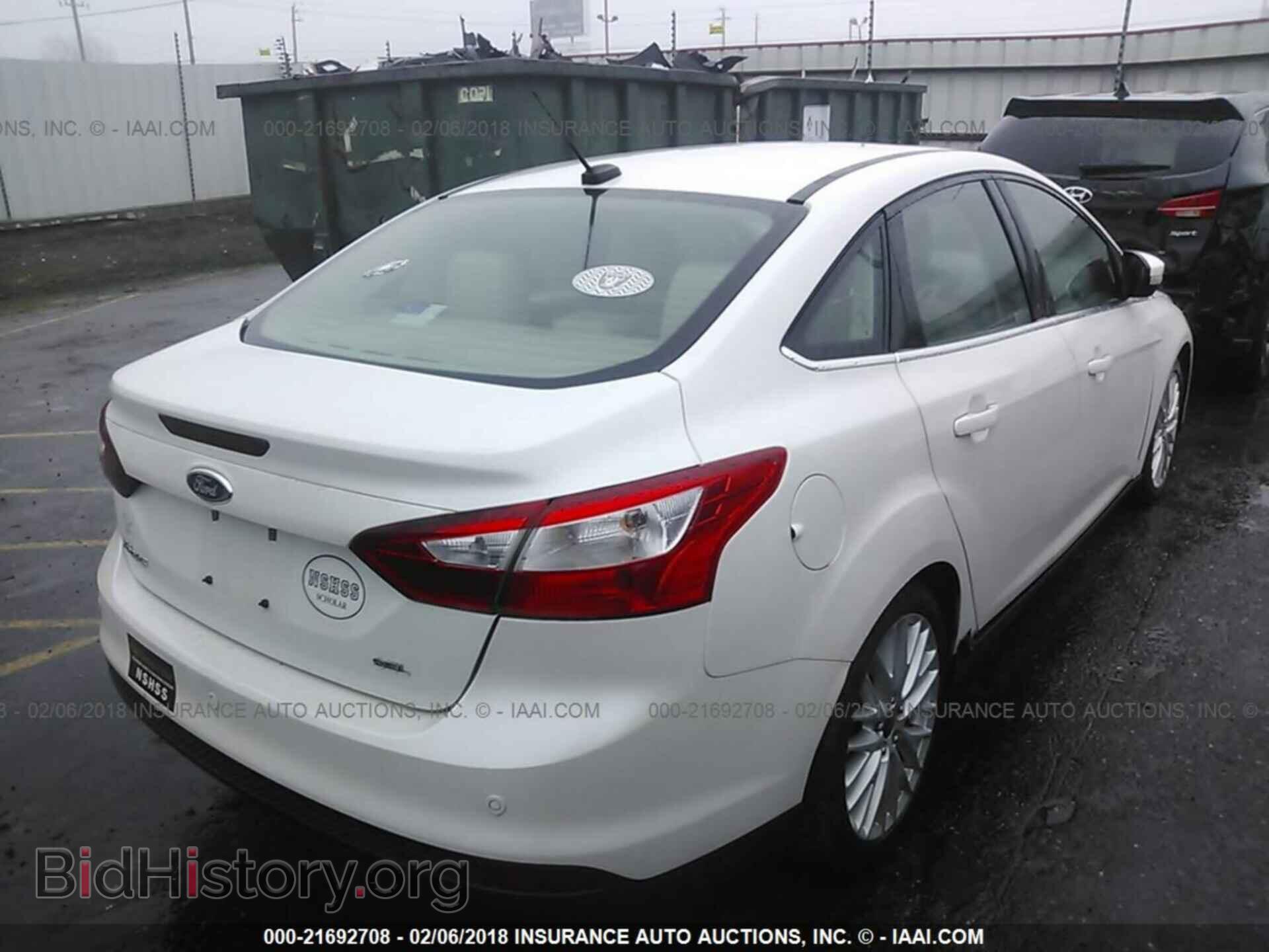 2012 Ford Focus - VIN: 1FAHP3H23CL289681 - Photo 4