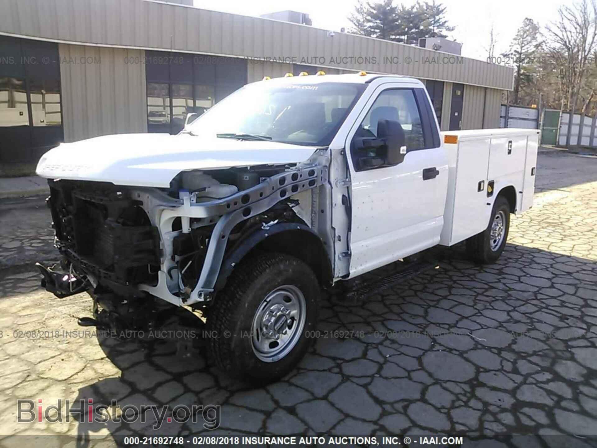 2017 Ford F250 - VIN: 1FDBF2A67HEE66122 - Photo 2