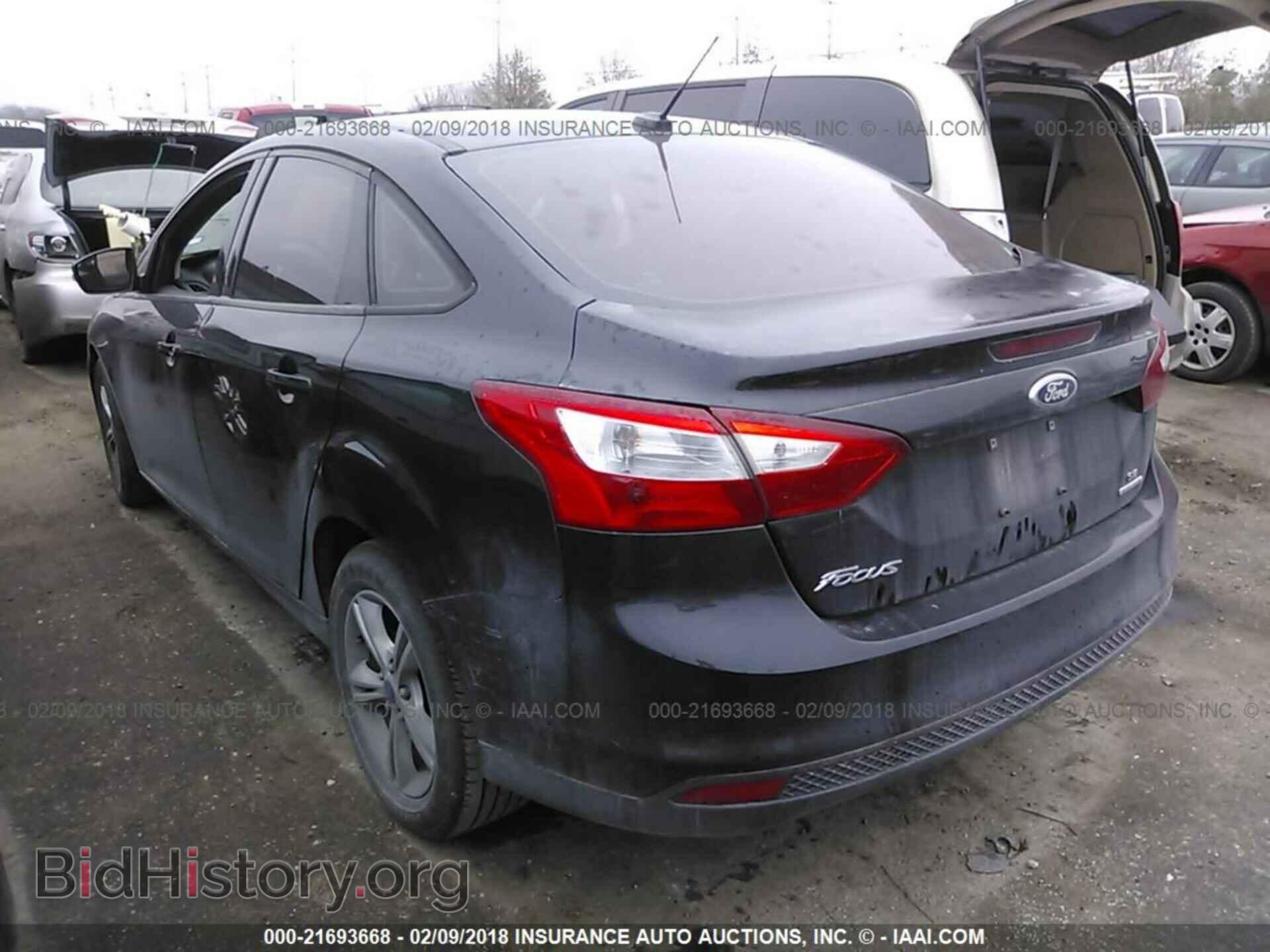 2013 Ford Focus - VIN: 1FADP3F20DL351881 - Фото 3