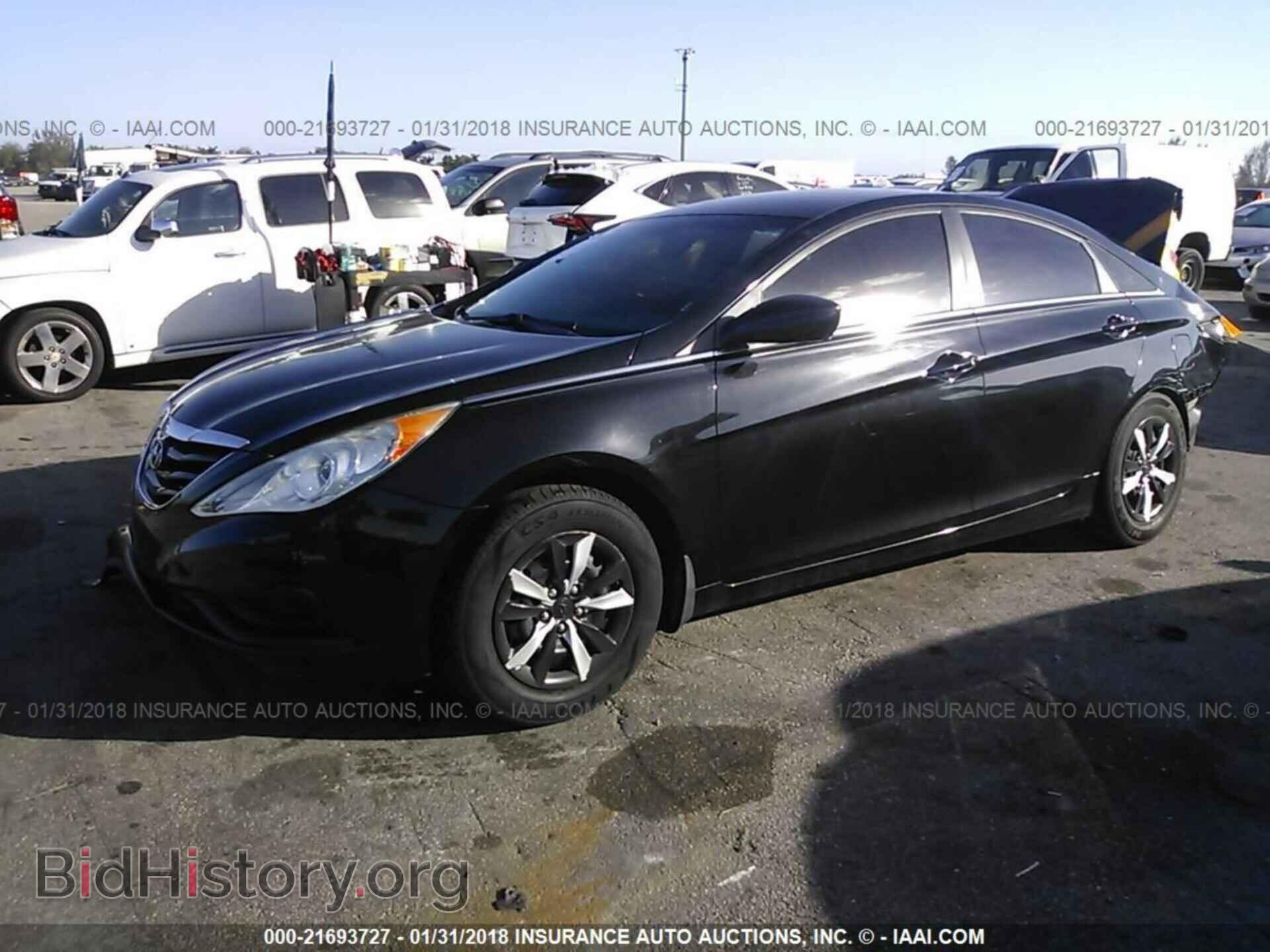 2012 Hyundai Sonata - VIN: 5NPEB4AC4CH321935 - Фото 2