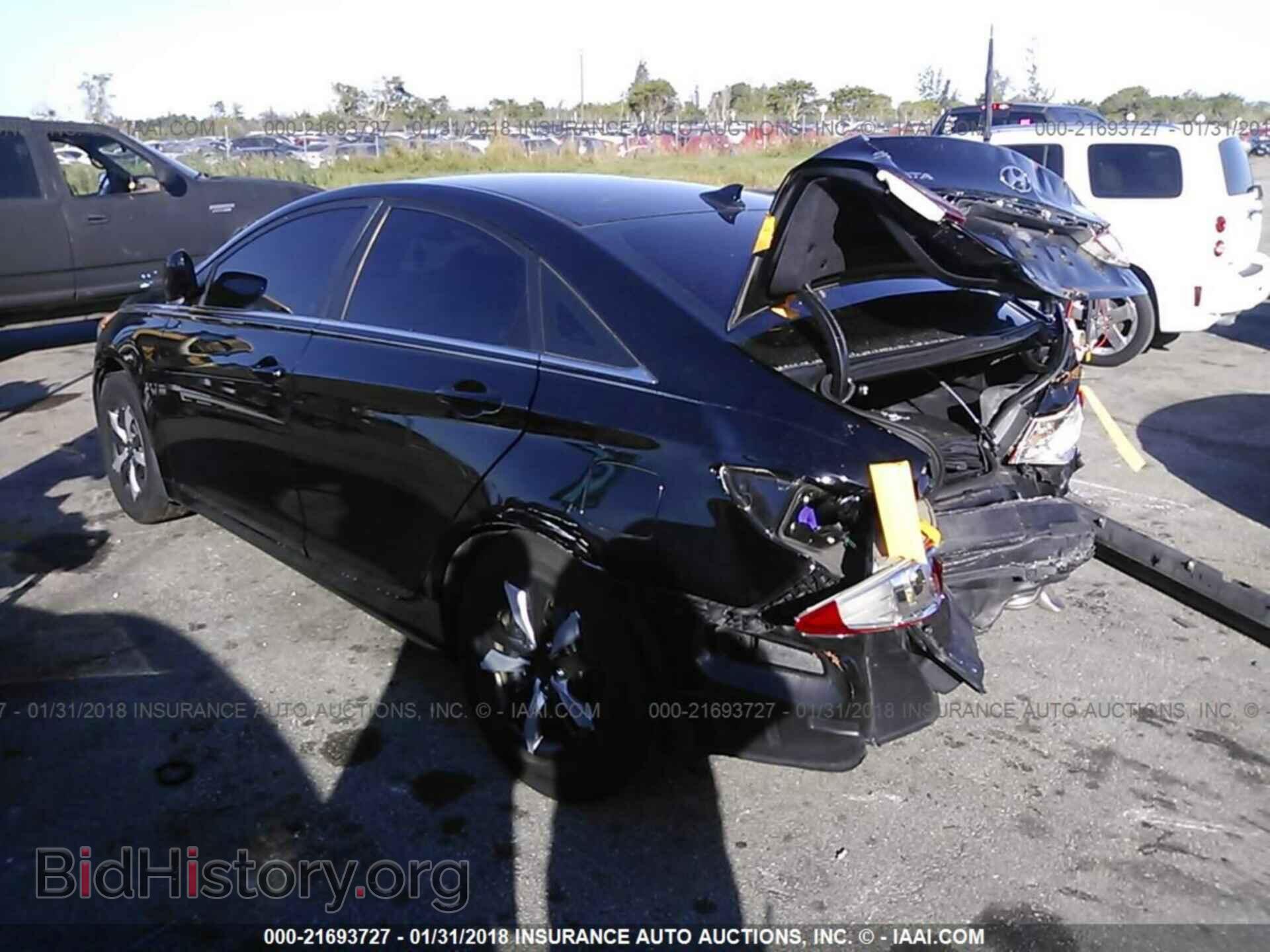 2012 Hyundai Sonata - VIN: 5NPEB4AC4CH321935 - Фото 3